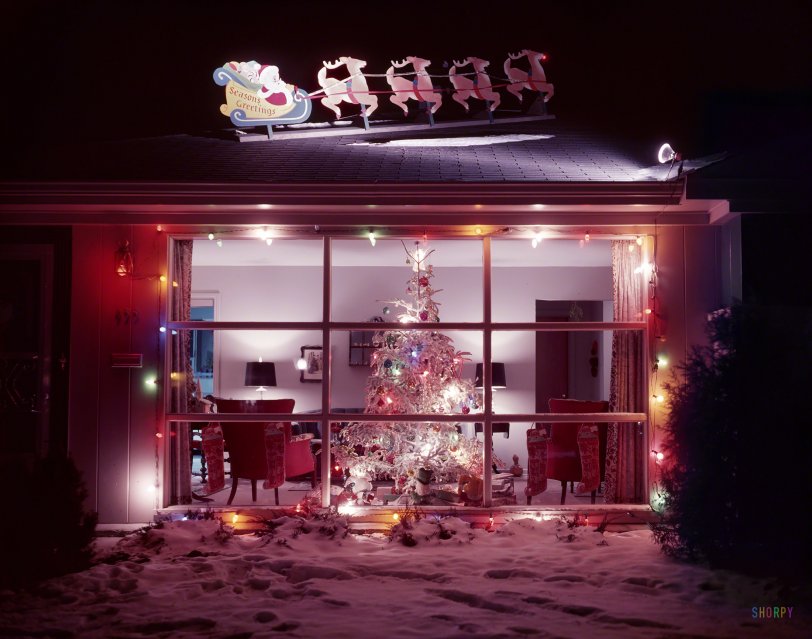 December 1953. Continuing the Look magazine series "night photographs of houses decorated for Christmas." You know what they say about people who live in glass houses -- they don't throw Christmas parties. At least not until they can afford curtains. From photos by Jim Hansen and Bob Lerner. View full size.