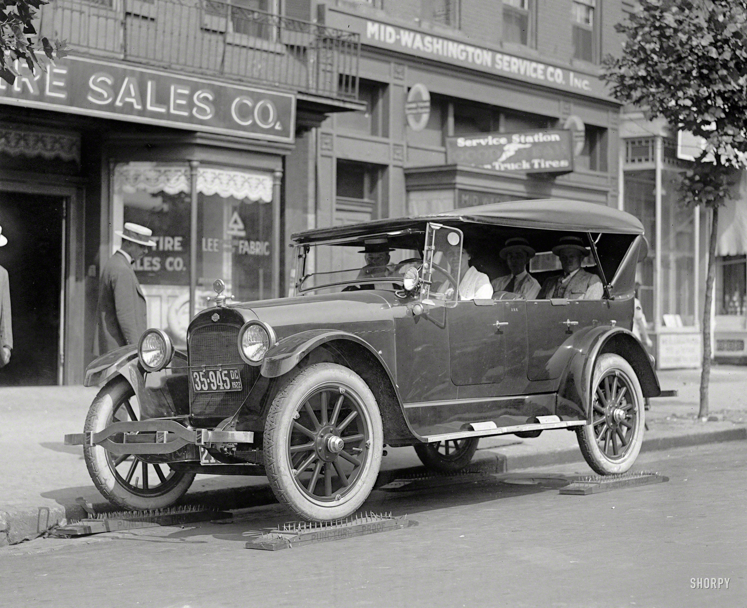Washington, D.C., 1922. "Lee Tire Co. test." The tire to get if you plan on driving over dozens of nails simultaneously.  National Photo Co. View full size.