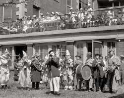 May 1, 1923. Washington, D.C. "Children's Hospital Circus." National Photo Company Collection glass negative. View full size.