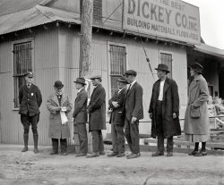 November 4, 1924. Washington, D.C., or vicinity. "In line to vote." Have we all done our civic duty? National Photo Co. glass negative. View full size.