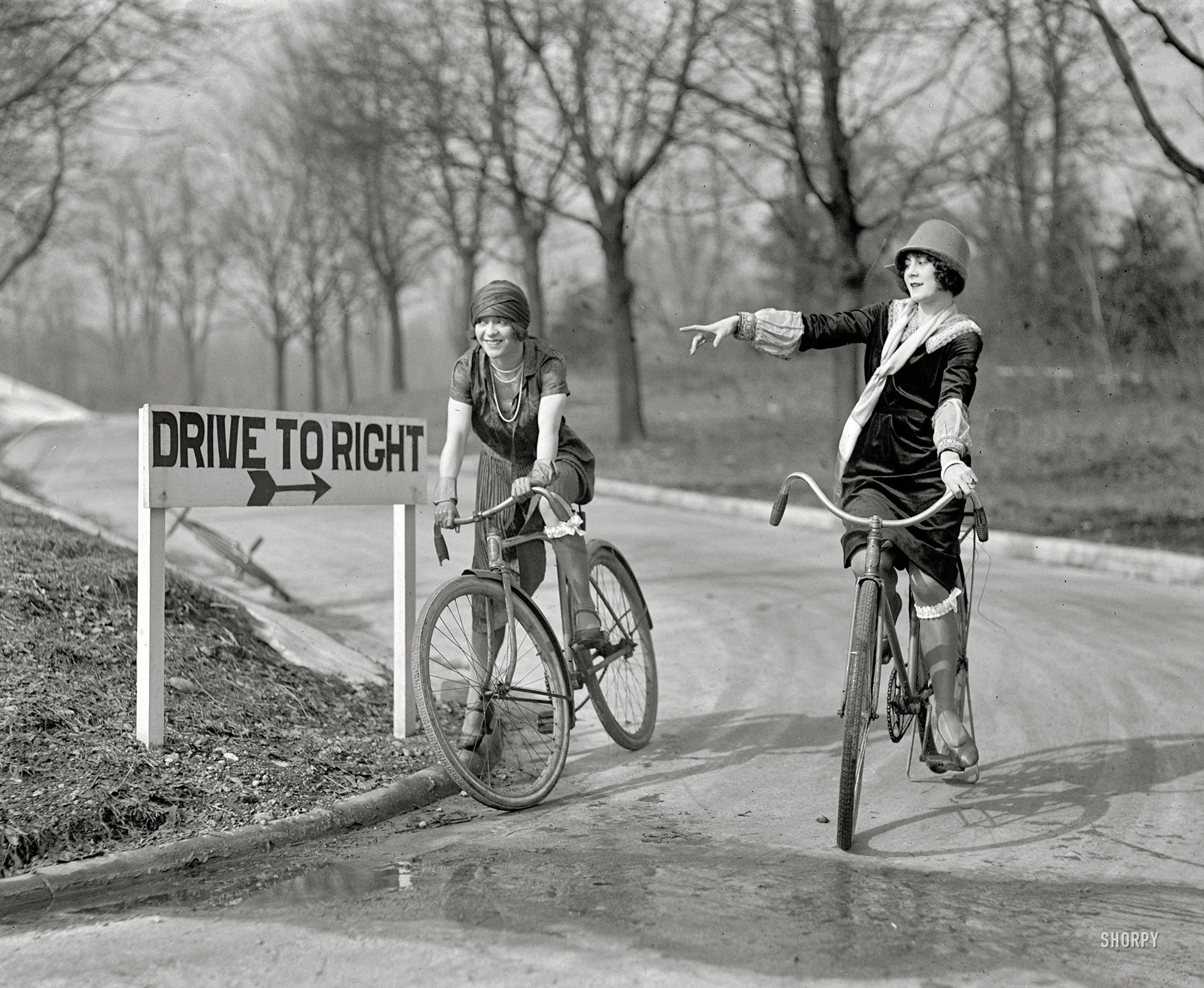February 7, 1925. Washington, D.C. "Mildred Billert and Hazel Bowman of Ned Wayburn's Revue." National Photo Company glass negative. View full size.