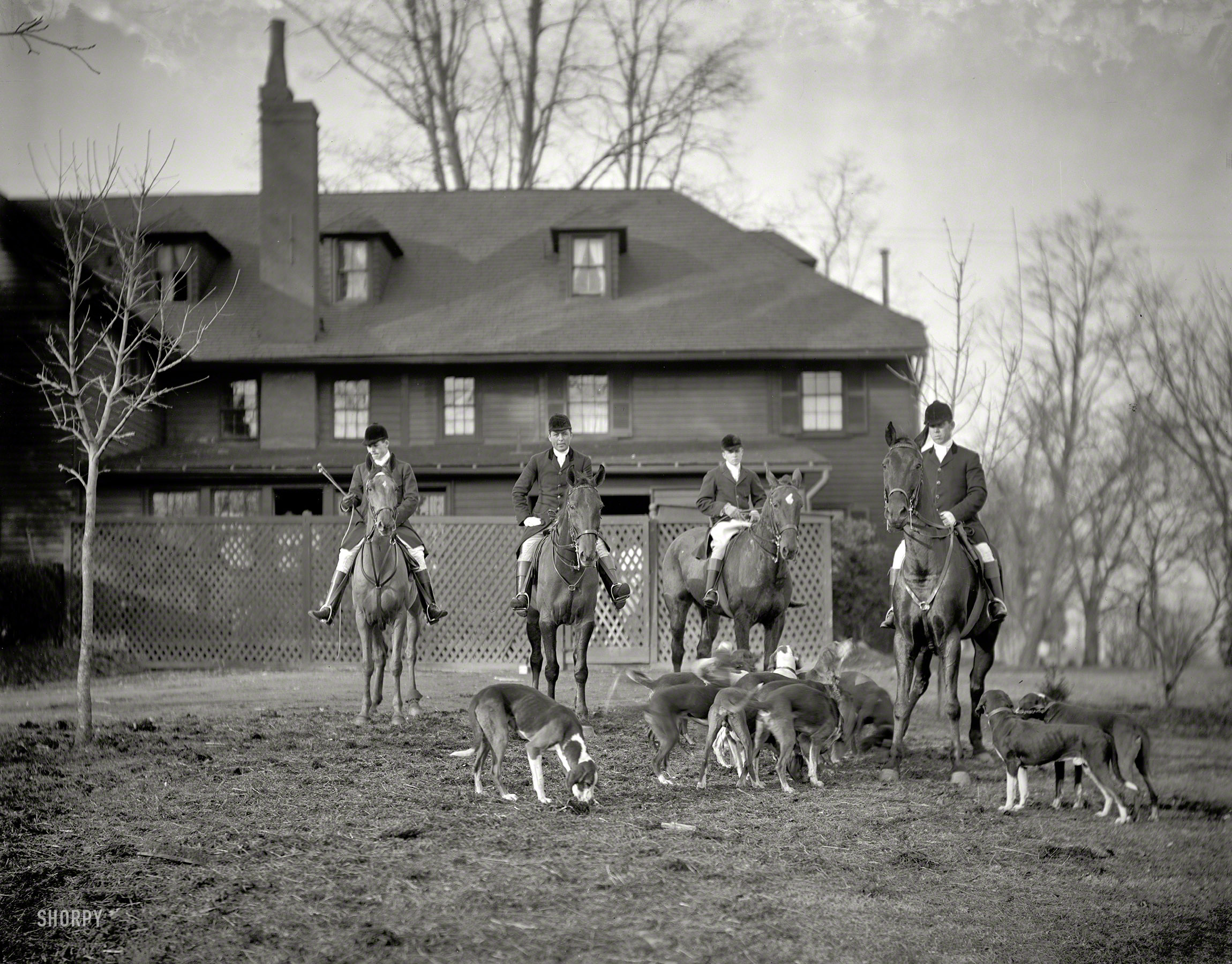Washington, D.C., or vicinity ca. 1918. "Hunting scene" is the not terribly specific label for this sporting view. Harris & Ewing glass negative. View full size.