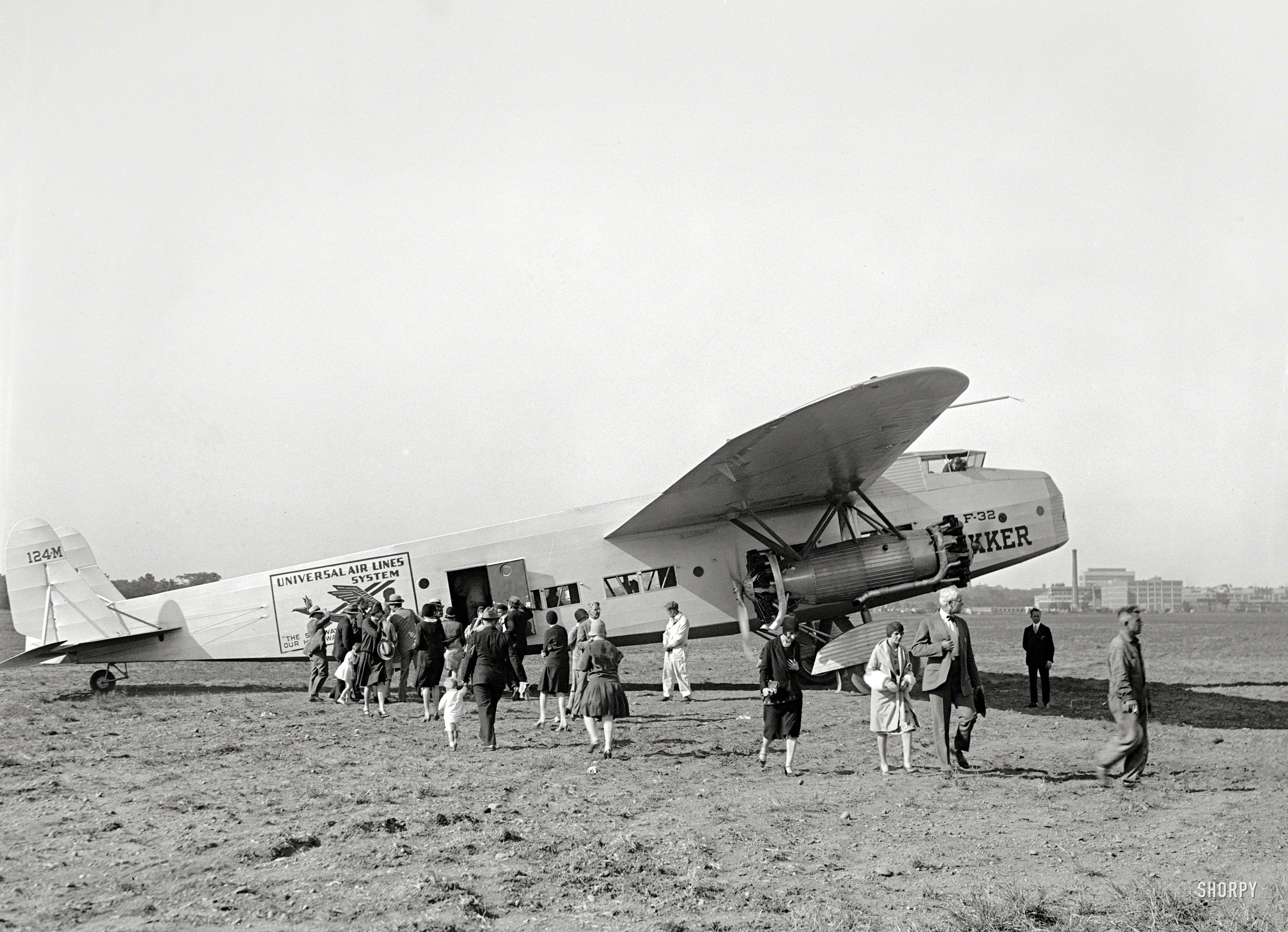 Sept. 29, 1929. Washington, D.C. "Fokker F-32 transport plane at Bolling Field." Note unusual back-to-back engine arrangement (and mechanic stationed aft to keep people from being pureed). National Photo glass negative. View full size.