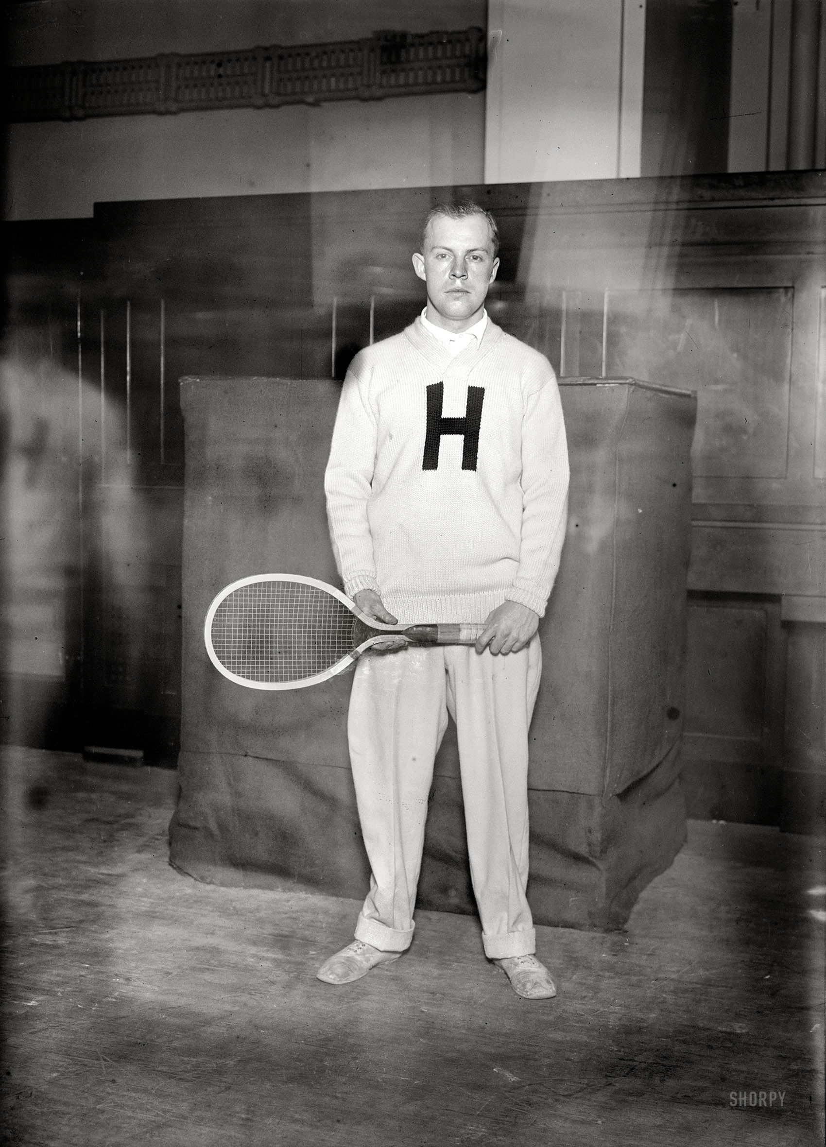 New York, 1915. "E.H. Whitney -- Harvard tennis." 5x7 glass negative, George Grantham Bain Collection. View full size.