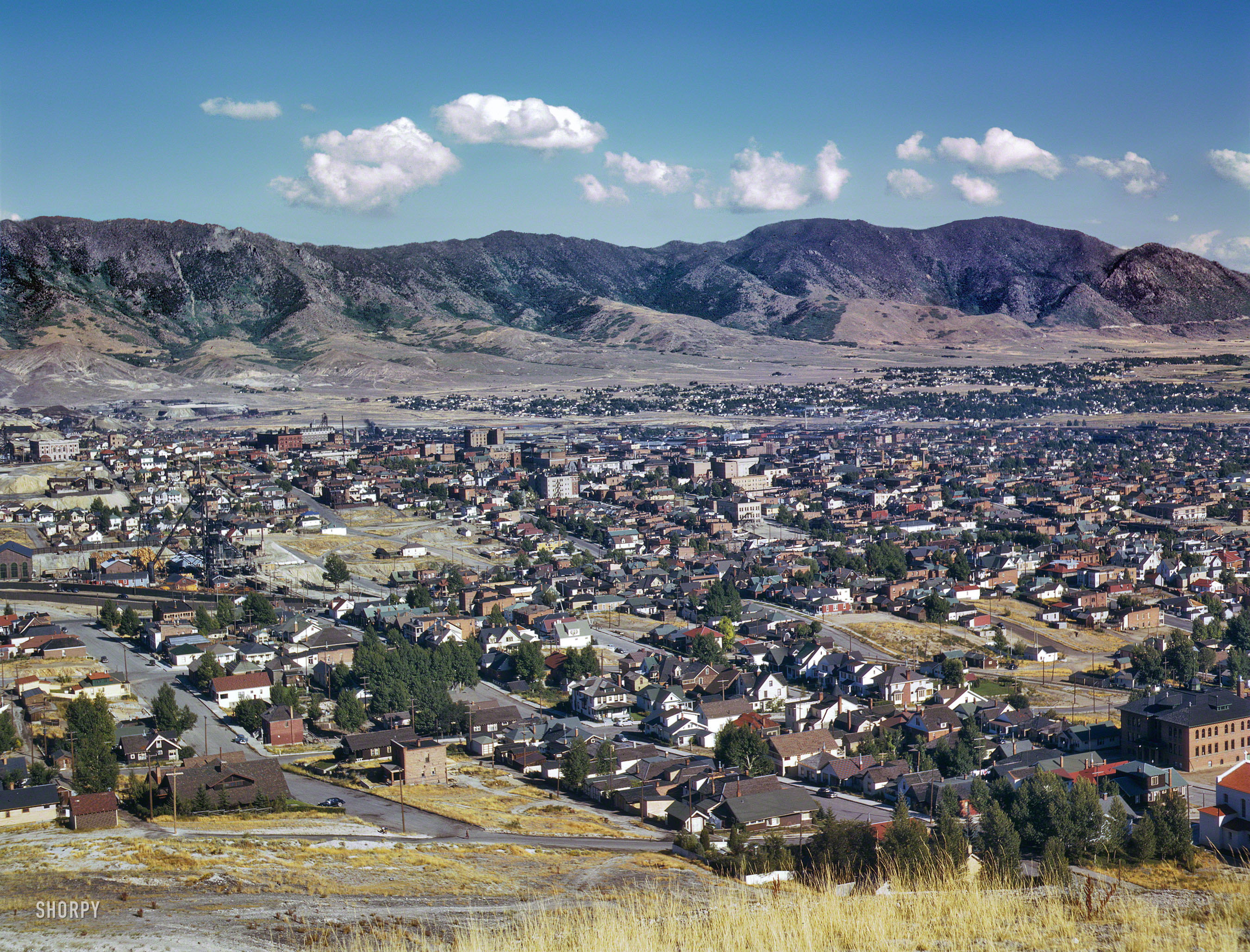 Butte, Montana, in September 1942. 4x5 Kodachrome transparency by Russell Lee, Office of War Information. Anyone see their house here? View full size.