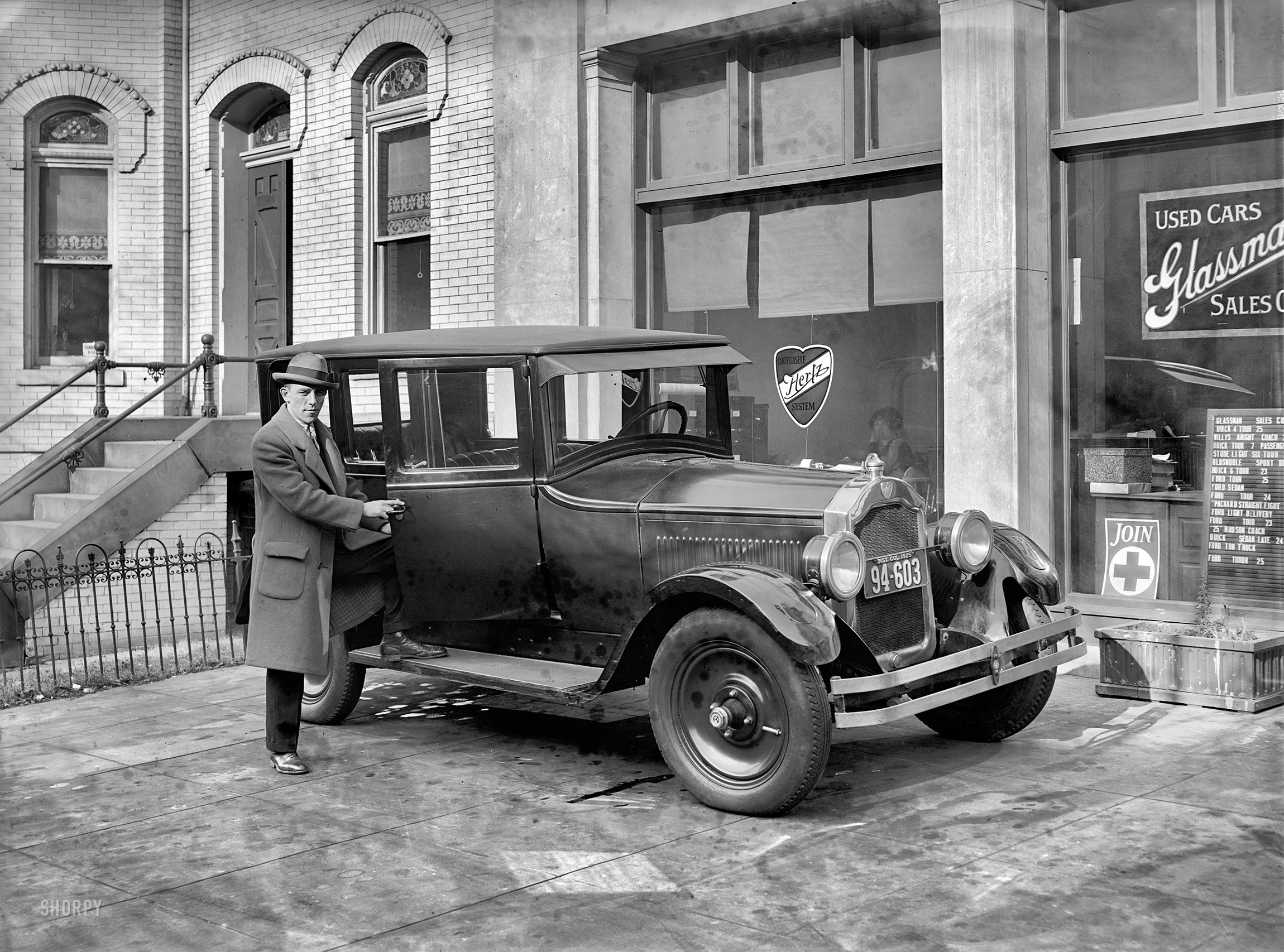 Washington, D.C., 1925. "Glassman (Rent-A-Car Co.)" Former motorcycle cop Herbert Glassman and a Hertz sedan. 5x7 inch glass negative. View full size.