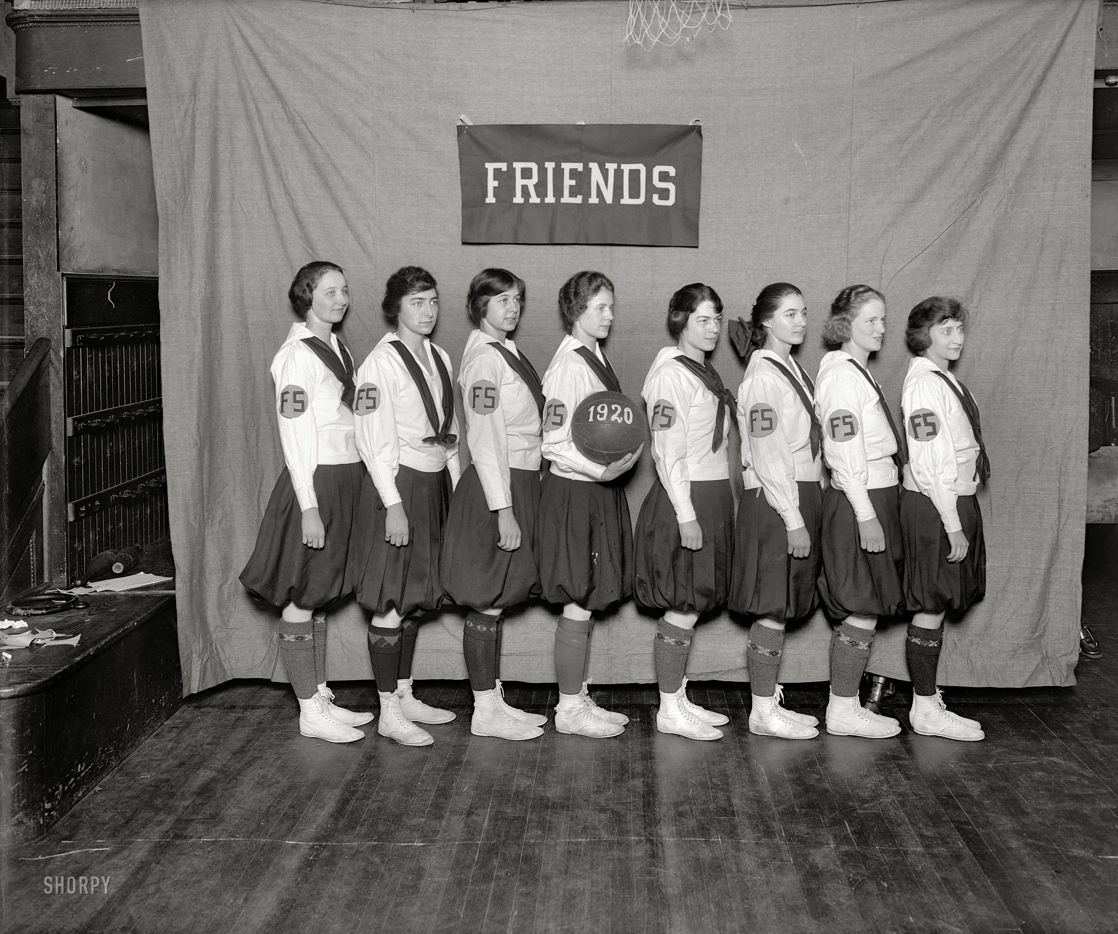 Washington, D.C., circa 1920. "Friends Select School basketball team." National Photo Company Collection glass negative. View full size.