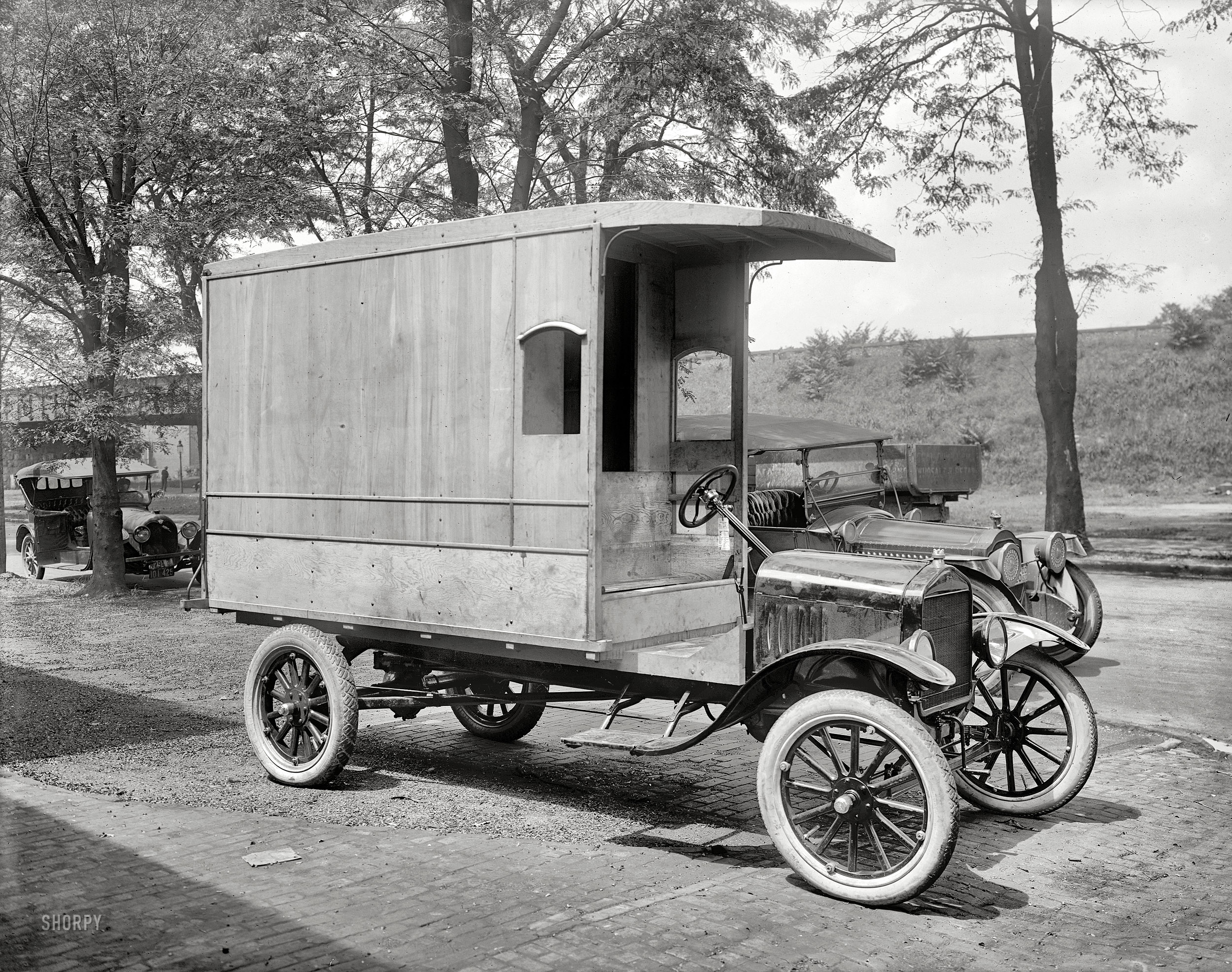 Washington, D.C., 1922. "J.C.L. Ritter -- Polli Food Products truck." National Photo Company Collection glass negative. View full size.
