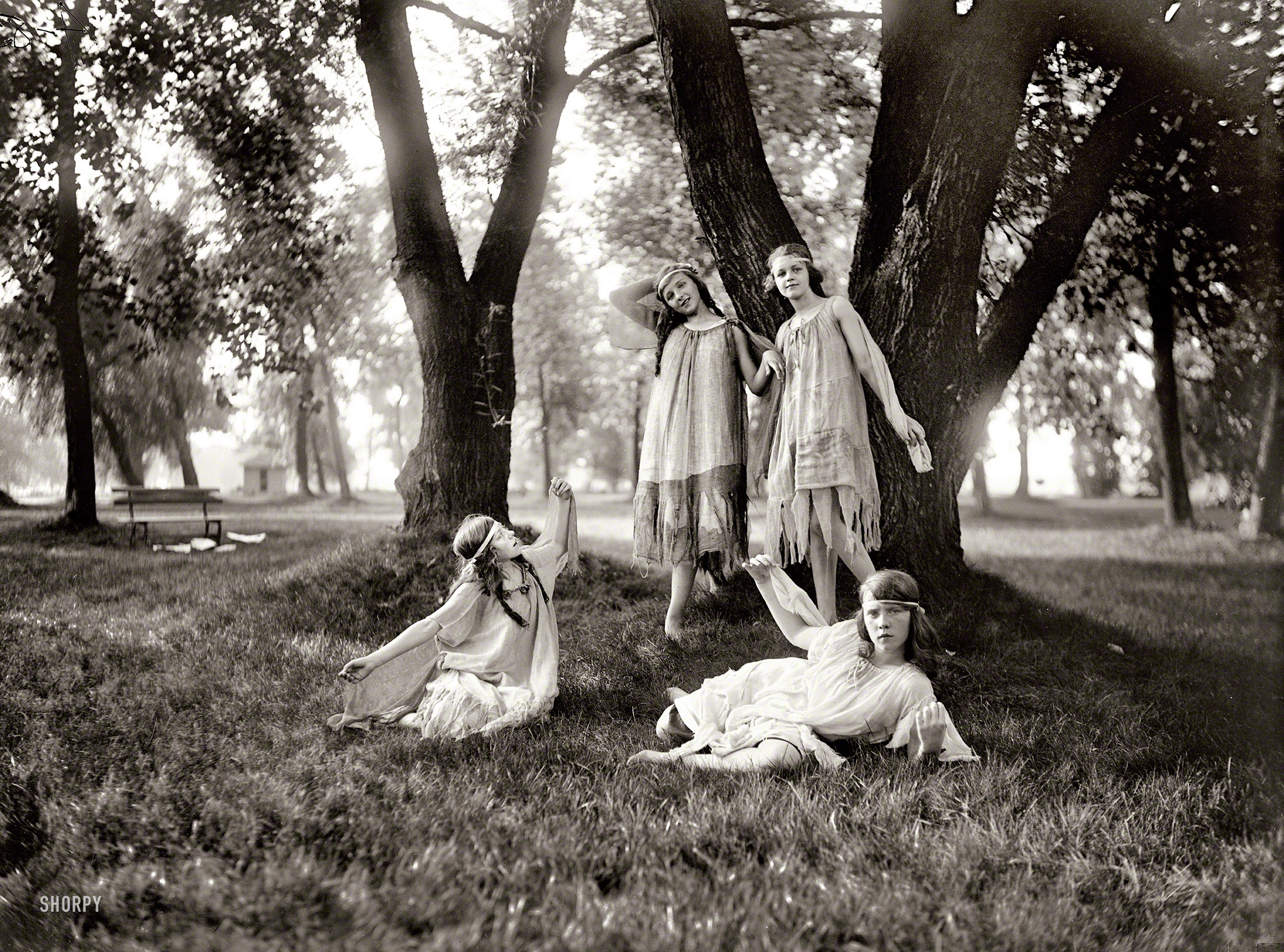 Washington, D.C., circa 1924. "Dancers." Welcome to the Stevie Nicks Day Camp for Girls. Harris & Ewing Collection glass negative. View full size.