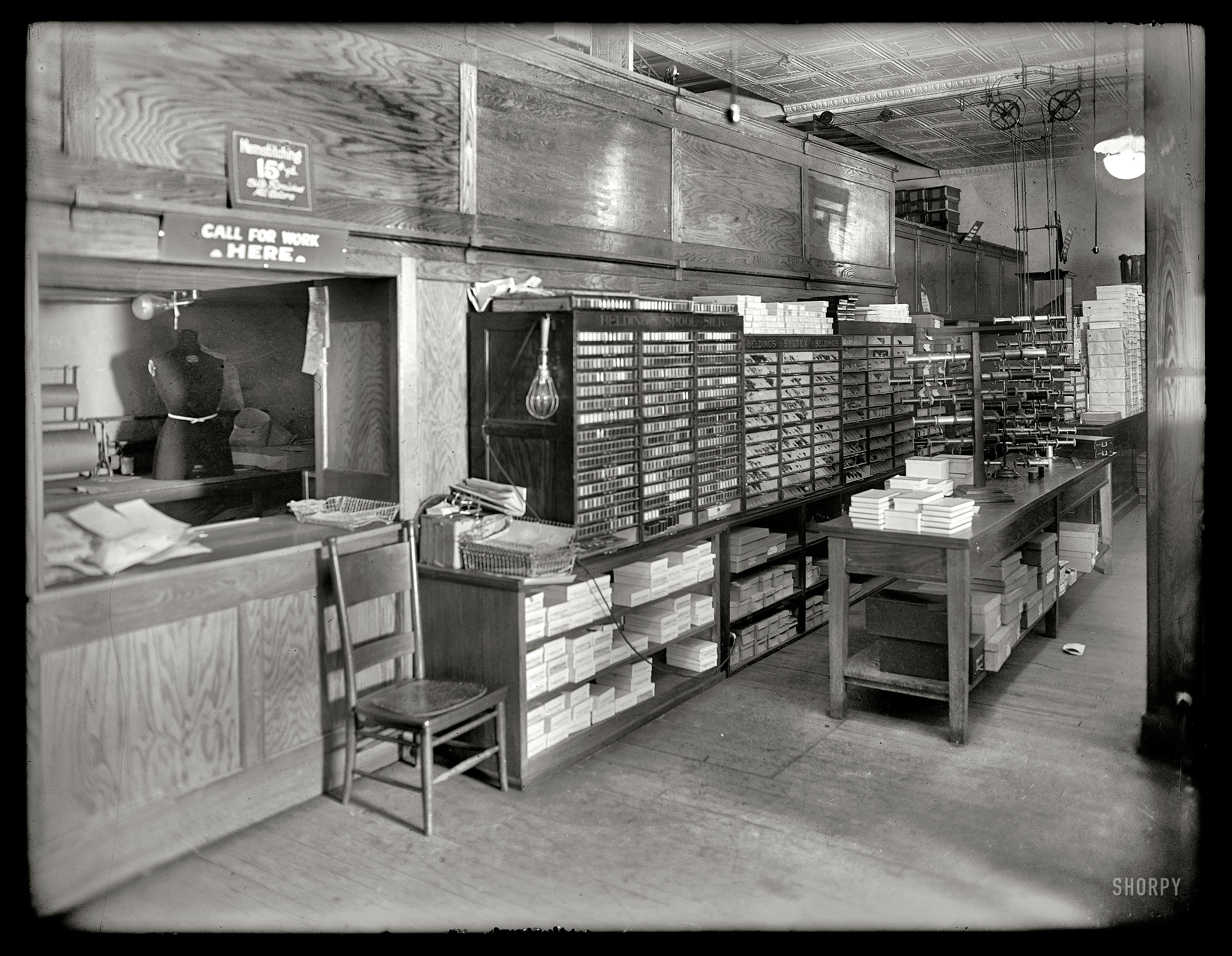 Washington, D.C., circa 1919. "Oppenheimer's dress shop." Another view of the store seen here last week. National Photo glass negative. View full size.