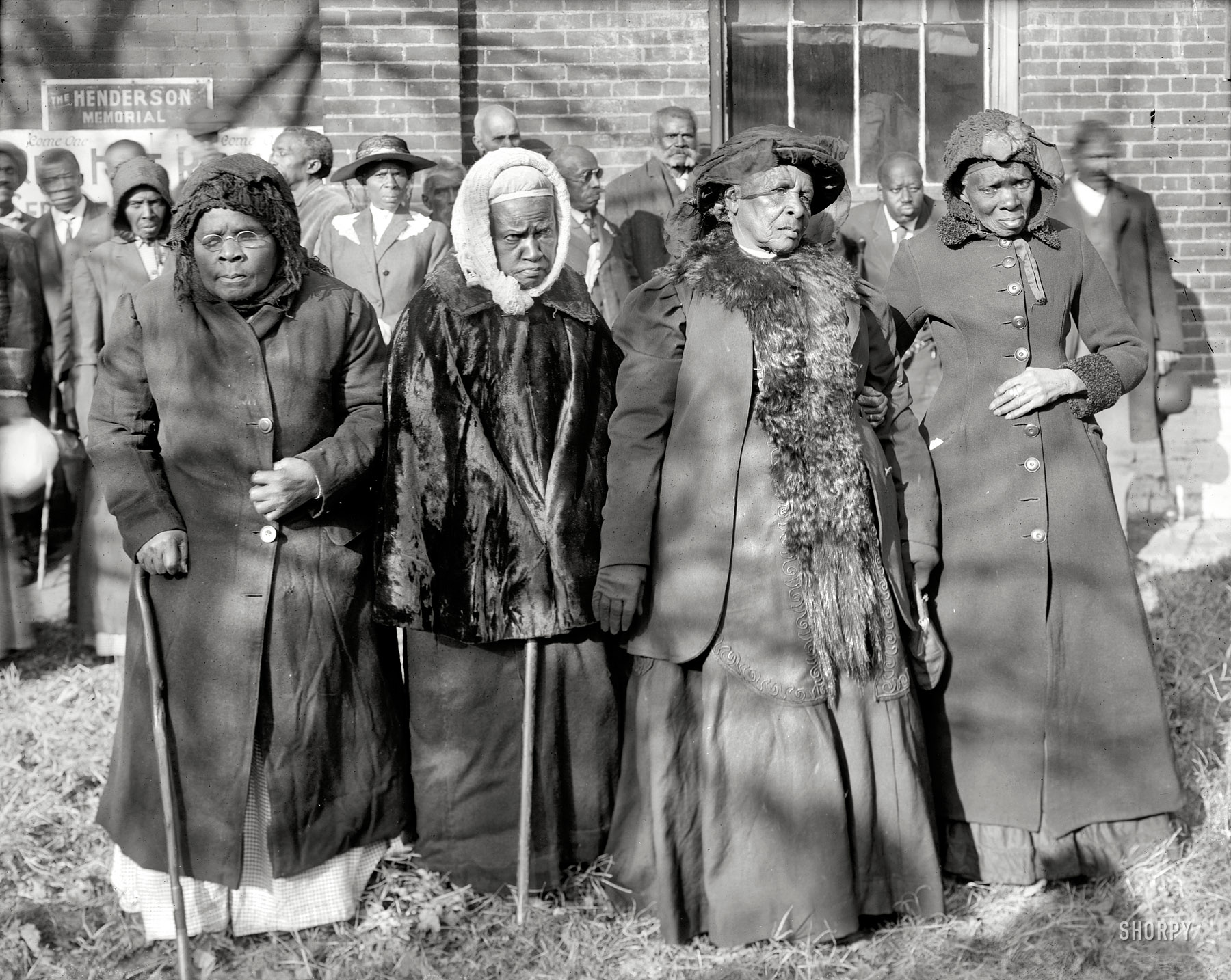 Washington, D.C., 1916. "Convention of former slaves. Annie Parram, age 104; Anna Angales, age 105; Elizabeth Berkeley, 125; Sadie Thompson, 110." National Photo Company Collection glass negative. View full size.