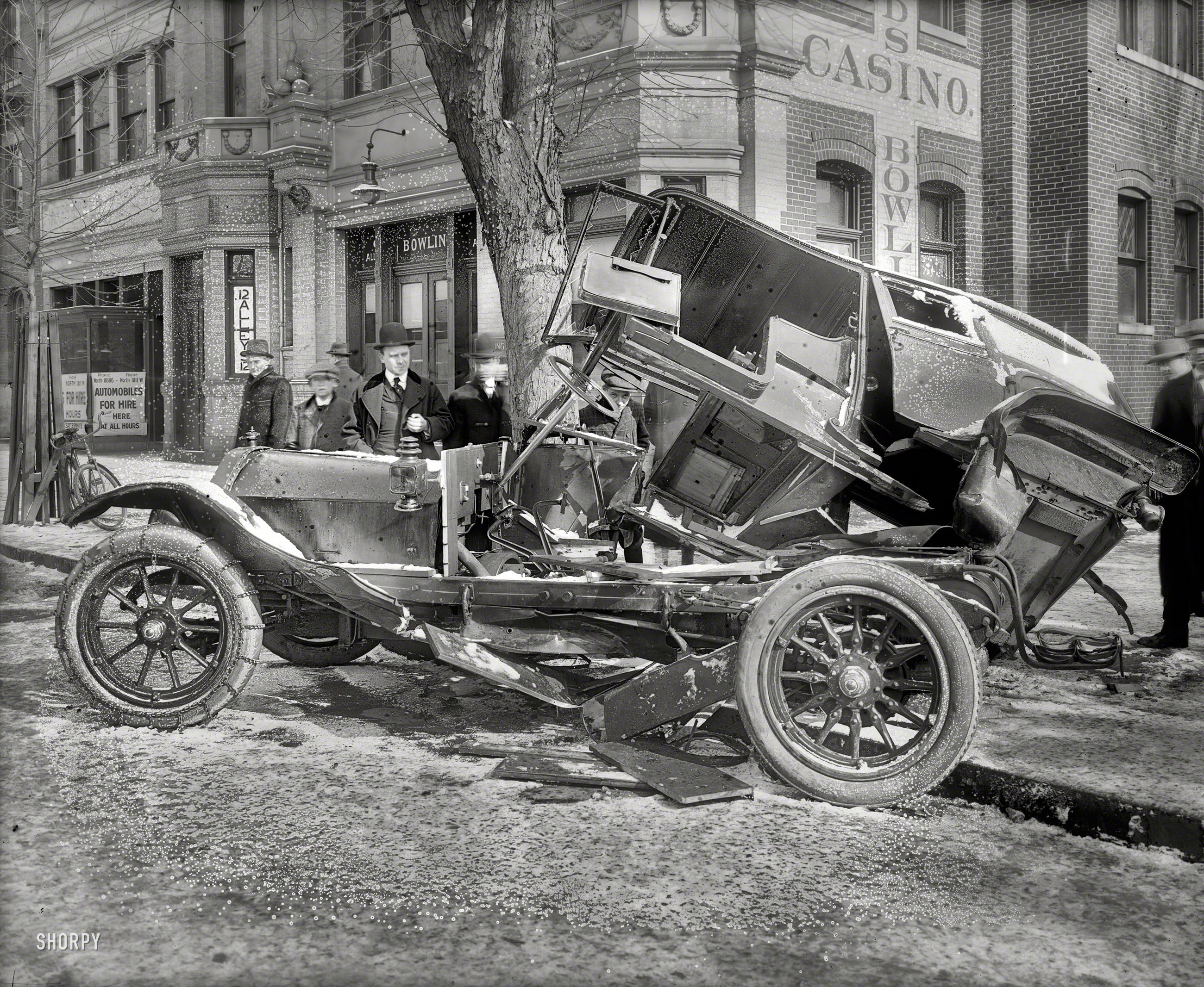 February 4, 1916. Washington, D.C. "Auto wreck at 14th & T," under a light dusting of snow and mold. Continuing the thread of vehicular mayhem we started earlier today. National Photo Company Collection glass negative. View full size.