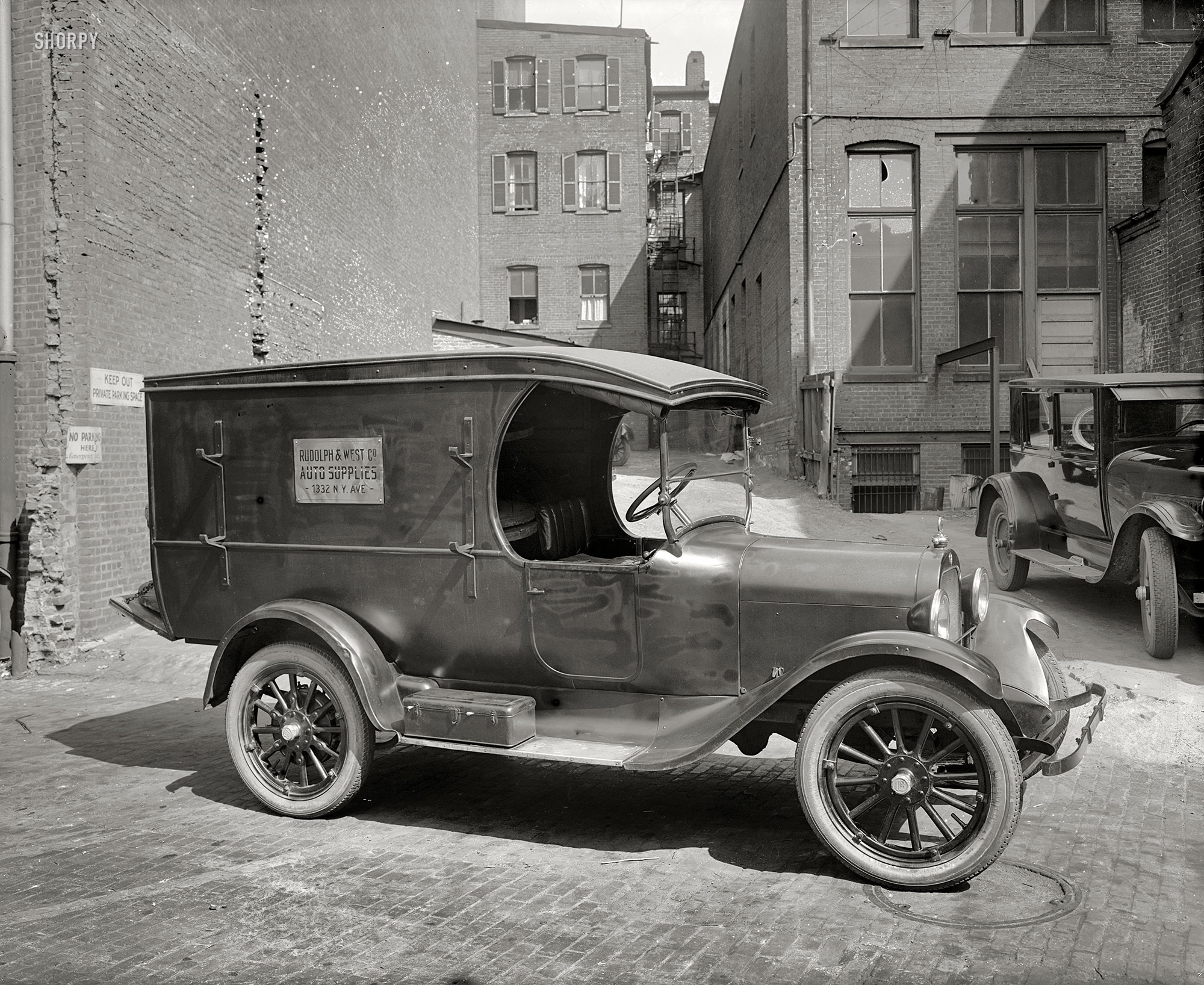 Washington, D.C., 1926. "Semmes Motor Co. -- Rudolph & West Co. truck." National Photo Company Collection glass negative. View full size.