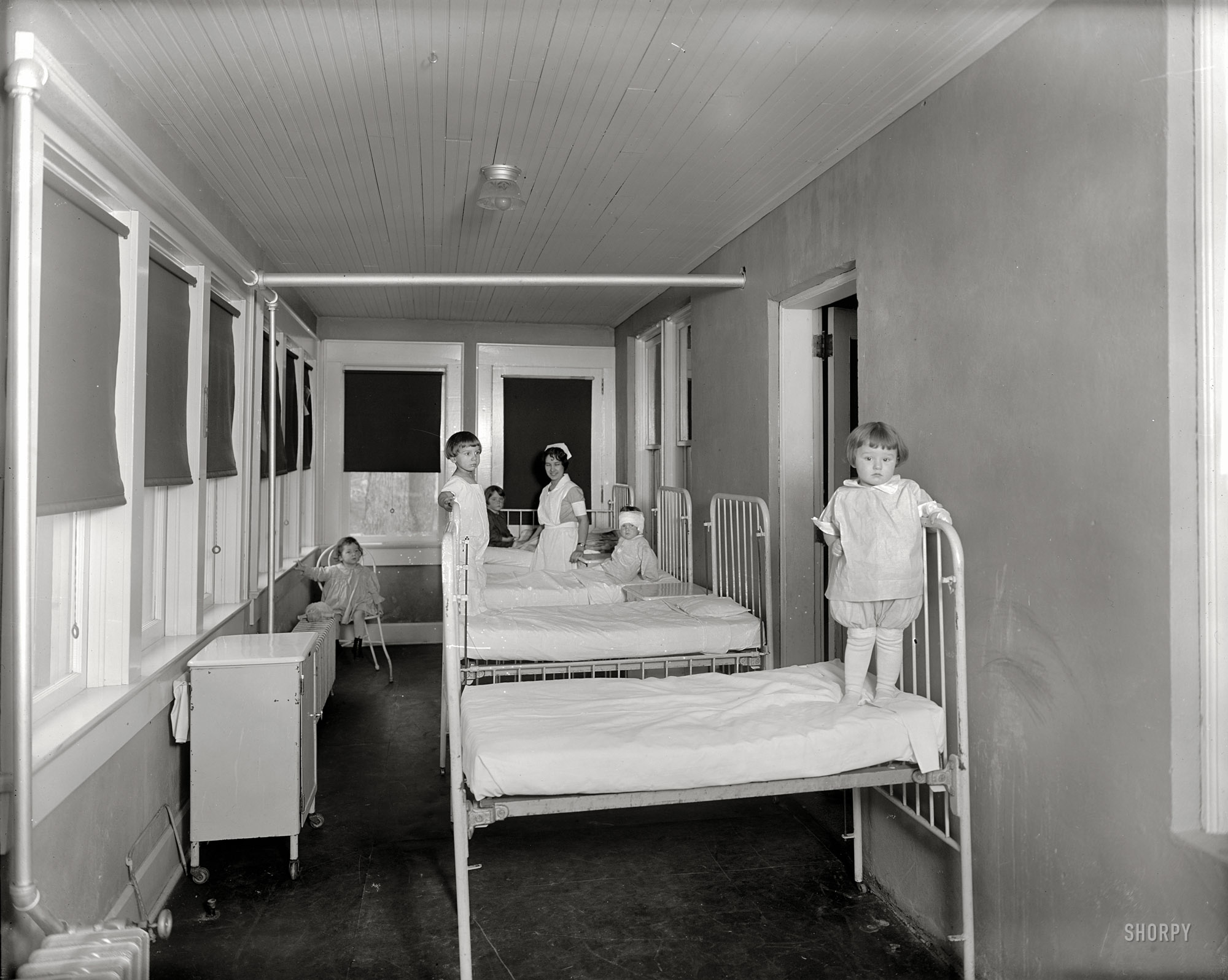 Takoma Park, Maryland, circa 1928. "Washington Sanitarium, children." National Photo Company Collection glass negative. View full size.