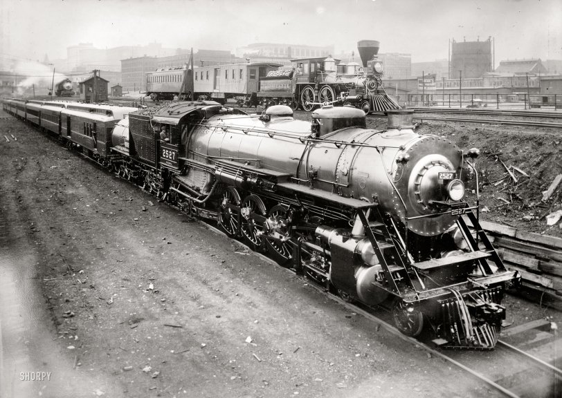 "Train of 1862 & 1924 Limited - Great Northern." 5x7 glass negative. George Grantham Bain Collection. View full size.