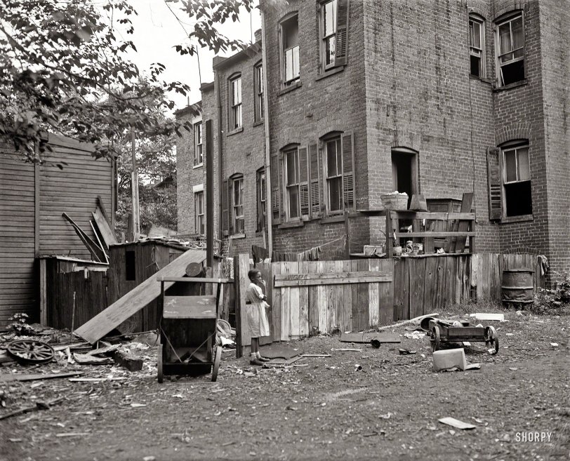 Alley Dwelling: 1935