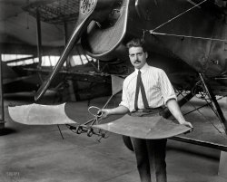 Bat-Plane: 1923