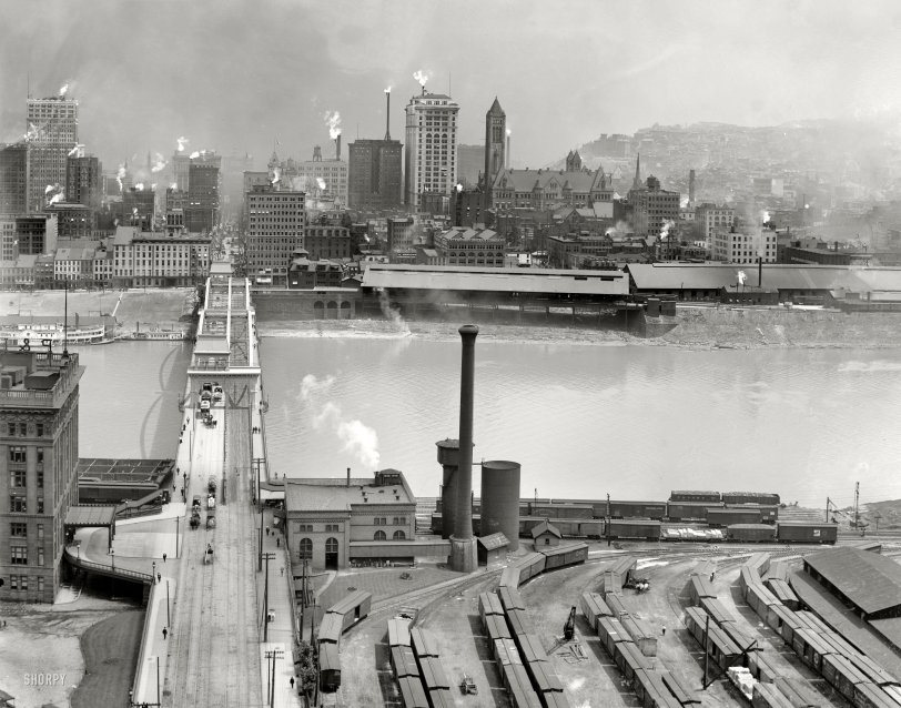 1905. "Pittsburgh, Pennsylvania, from Mount Washington." 8x10 inch dry plate glass negative, Detroit Publishing Company. View full size.
