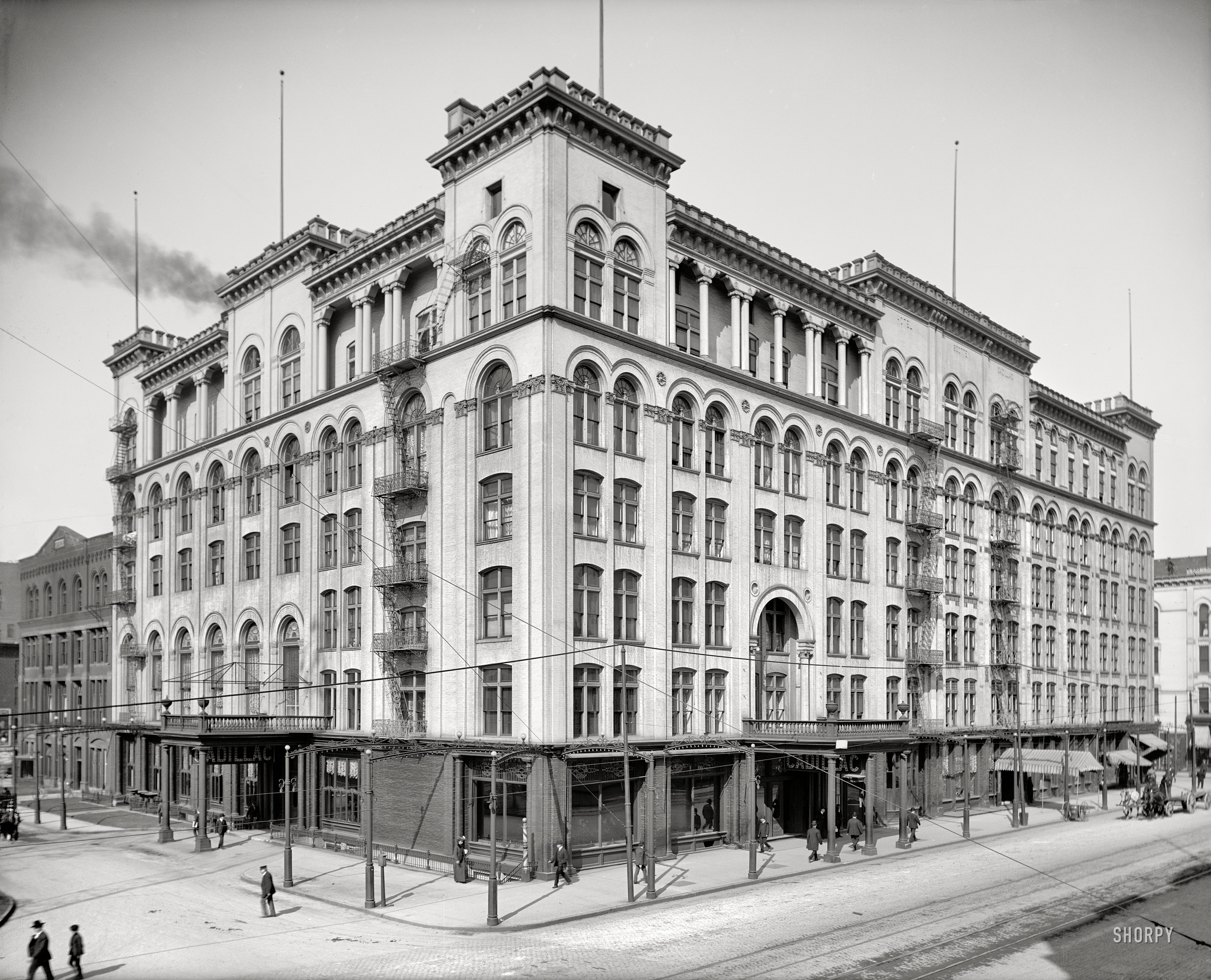 Detroit circa 1906. "Hotel Cadillac, Washington Boulevard." 8x10 inch dry plate glass negative, Detroit Publishing Company. View full size.