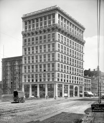 Cleveland, Ohio, circa 1900. "Williamson Building, Euclid Avenue." And the Painless Dentists continue their stealthy urban infiltration. 8x10 inch glass negative. View full size.