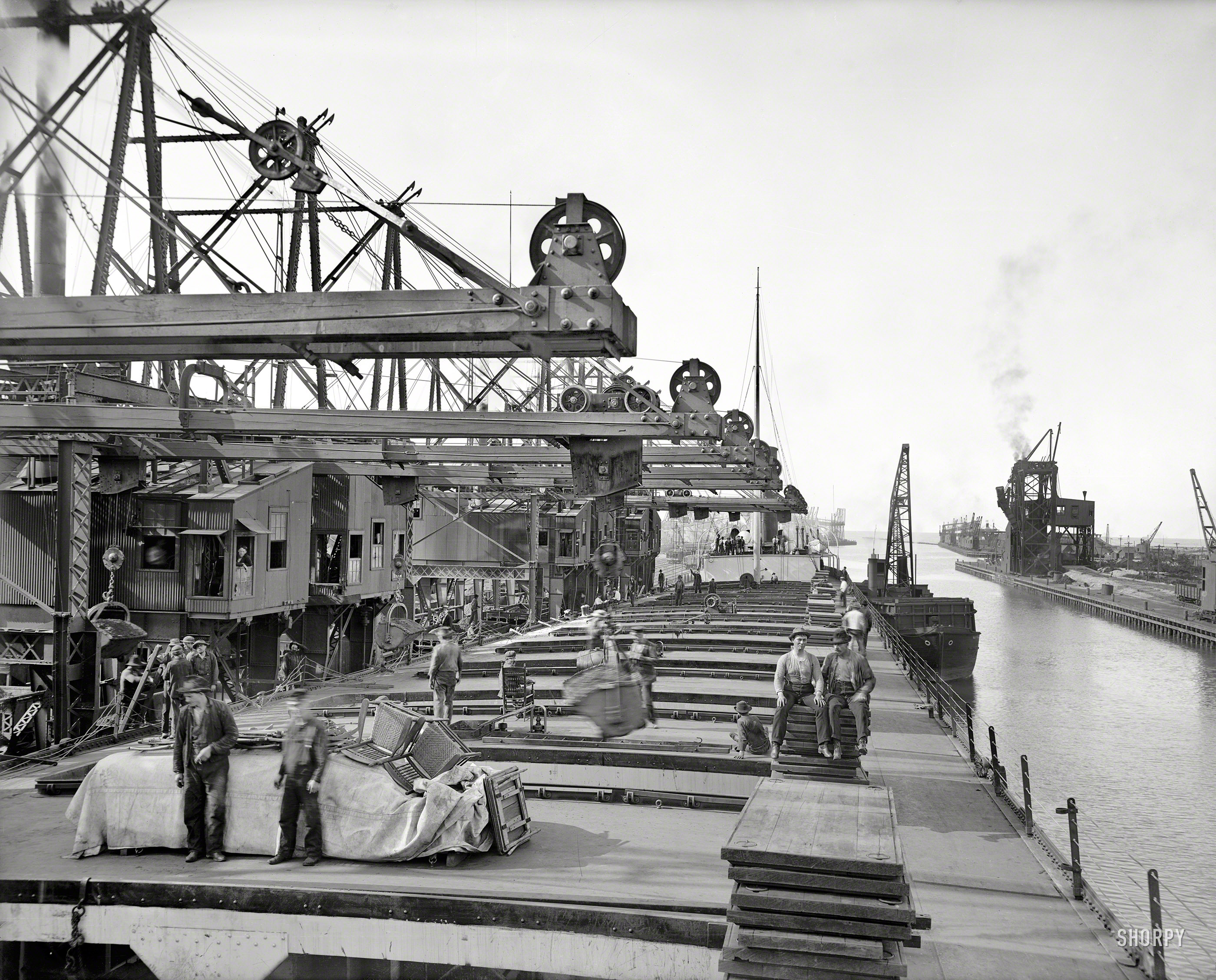 Lake Erie circa 1900. "Unloading ore at Conneaut, Ohio. Brown conveying hoists." 8x10 inch glass negative, Detroit Publishing Company. View full size.
