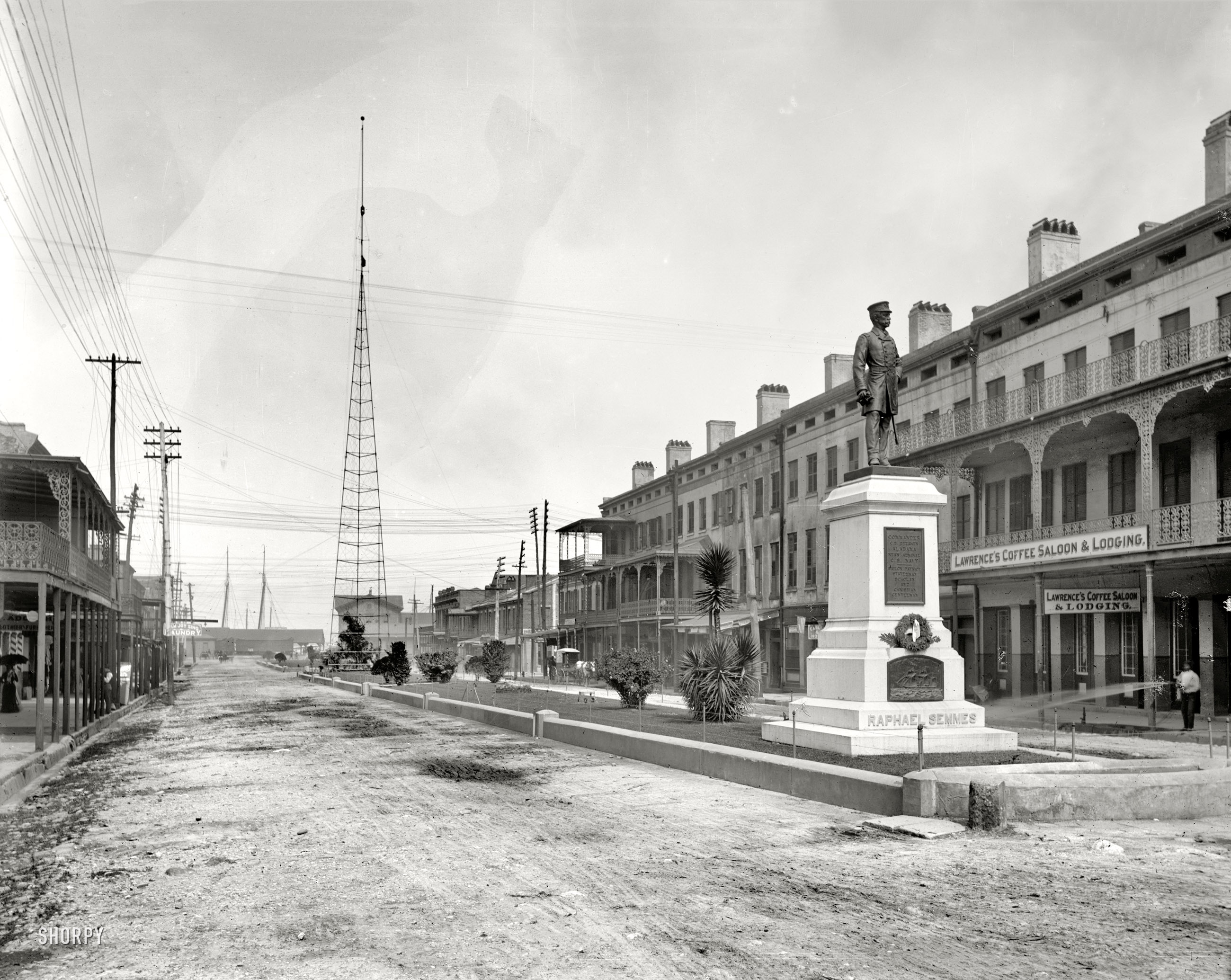 Mobile, Alabama, circa 1901. "Duncan Place and Semmes monument." 8x10 inch dry plate glass negative, Detroit Publishing Company. View full size.