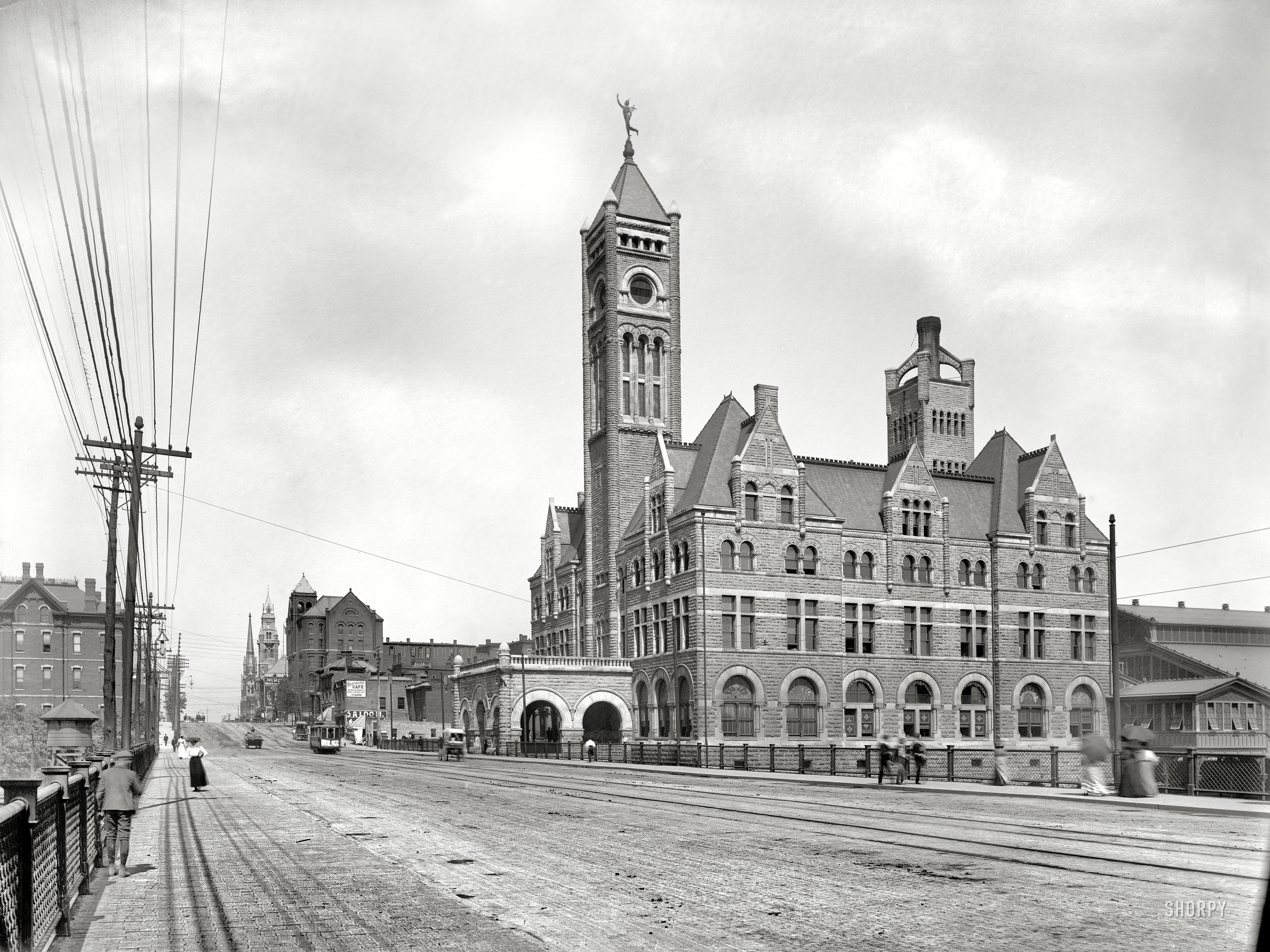 Circa 1900. "Union Station, Nashville, Tennessee." 8x10 inch dry plate glass negative, Detroit Publishing Company. View full size.