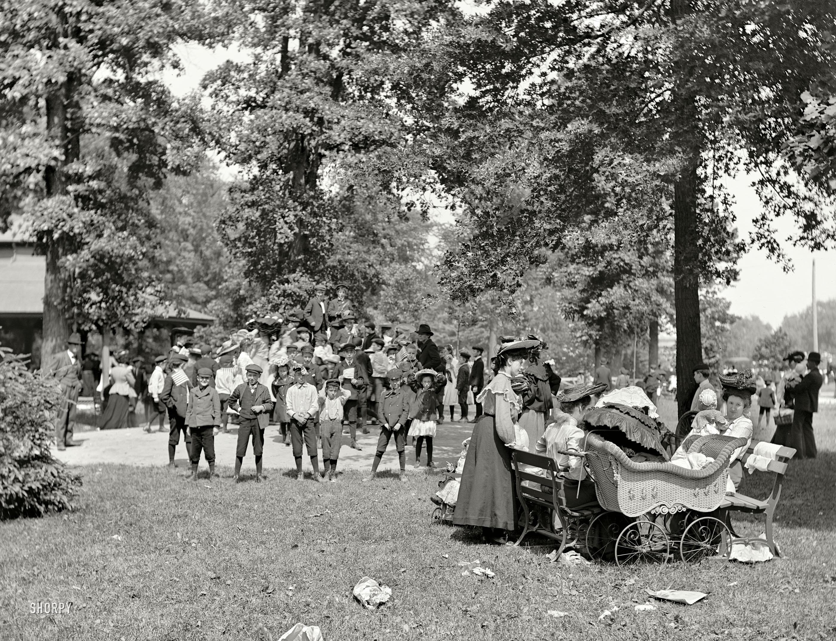 Detroit circa 1903. "Children's playground at Belle Isle Park." 8x10 inch dry plate glass negative, Detroit Publishing Company. View full size.
