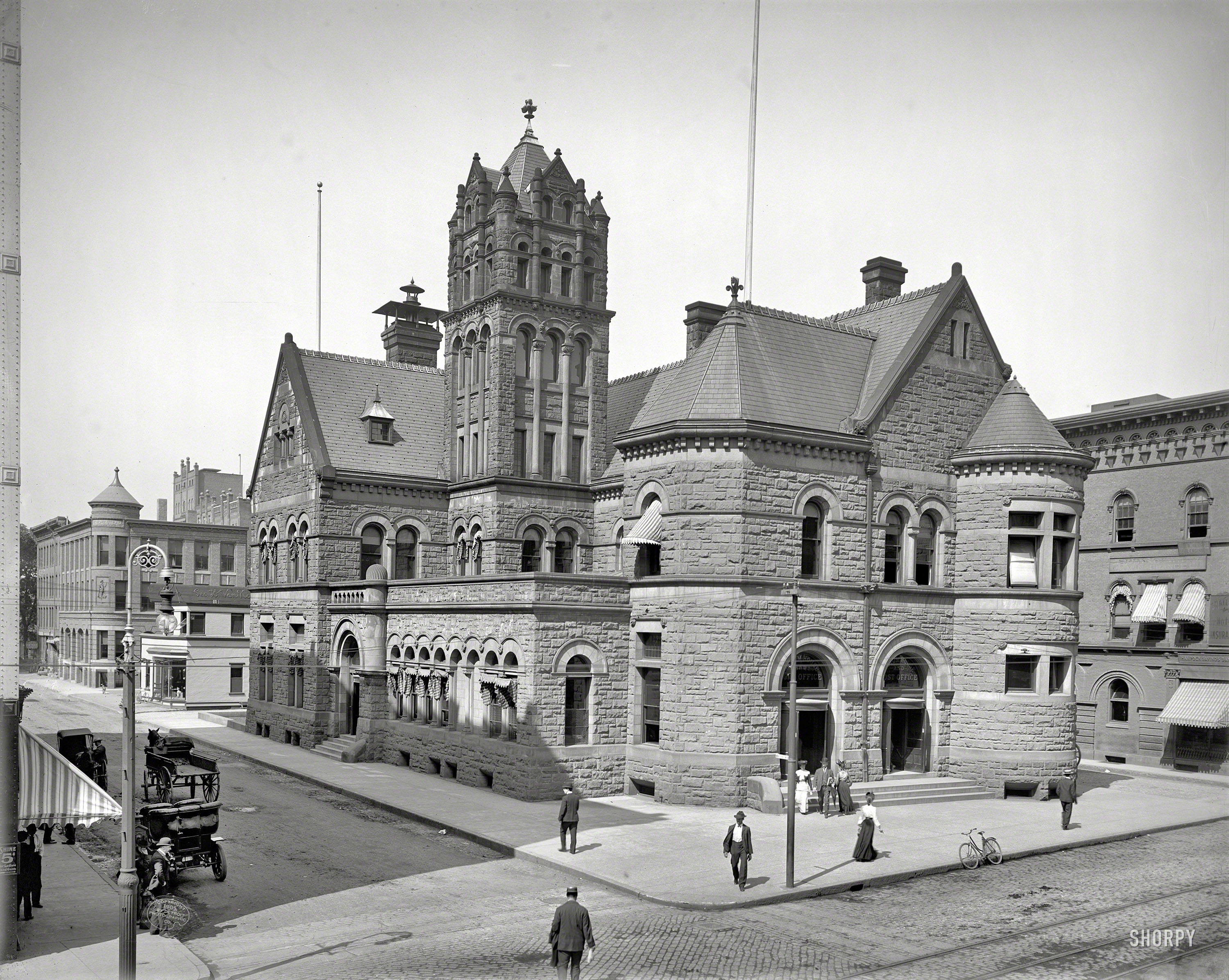 Circa 1905. "Federal building -- Springfield, Massachusetts. Custom House and Post Office." 8x10 inch glass negative, Detroit Photographic Company. View full size.