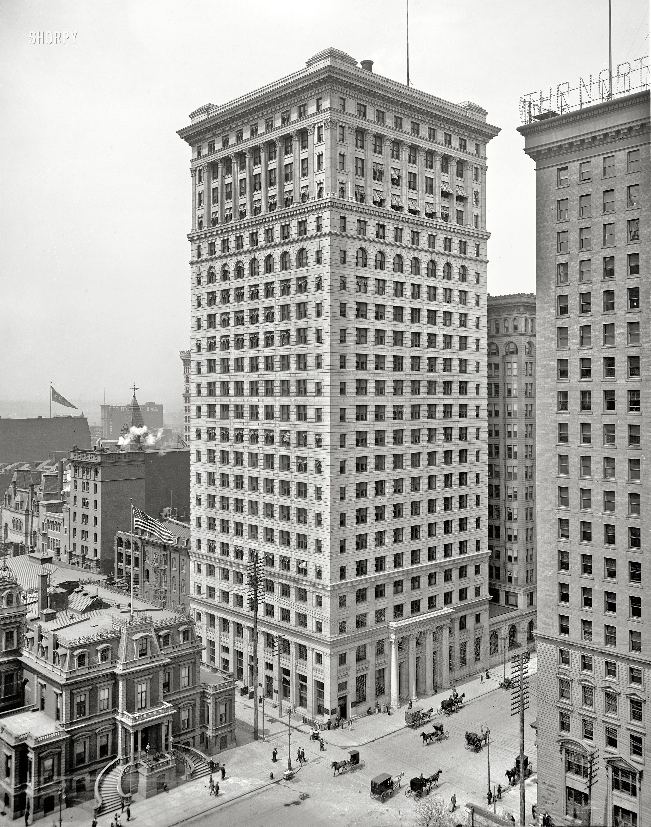 Philadelphia circa 1905. "Land Title Trust Building." 8x10 inch dry plate glass negative, Detroit Publishing Company. View full size.