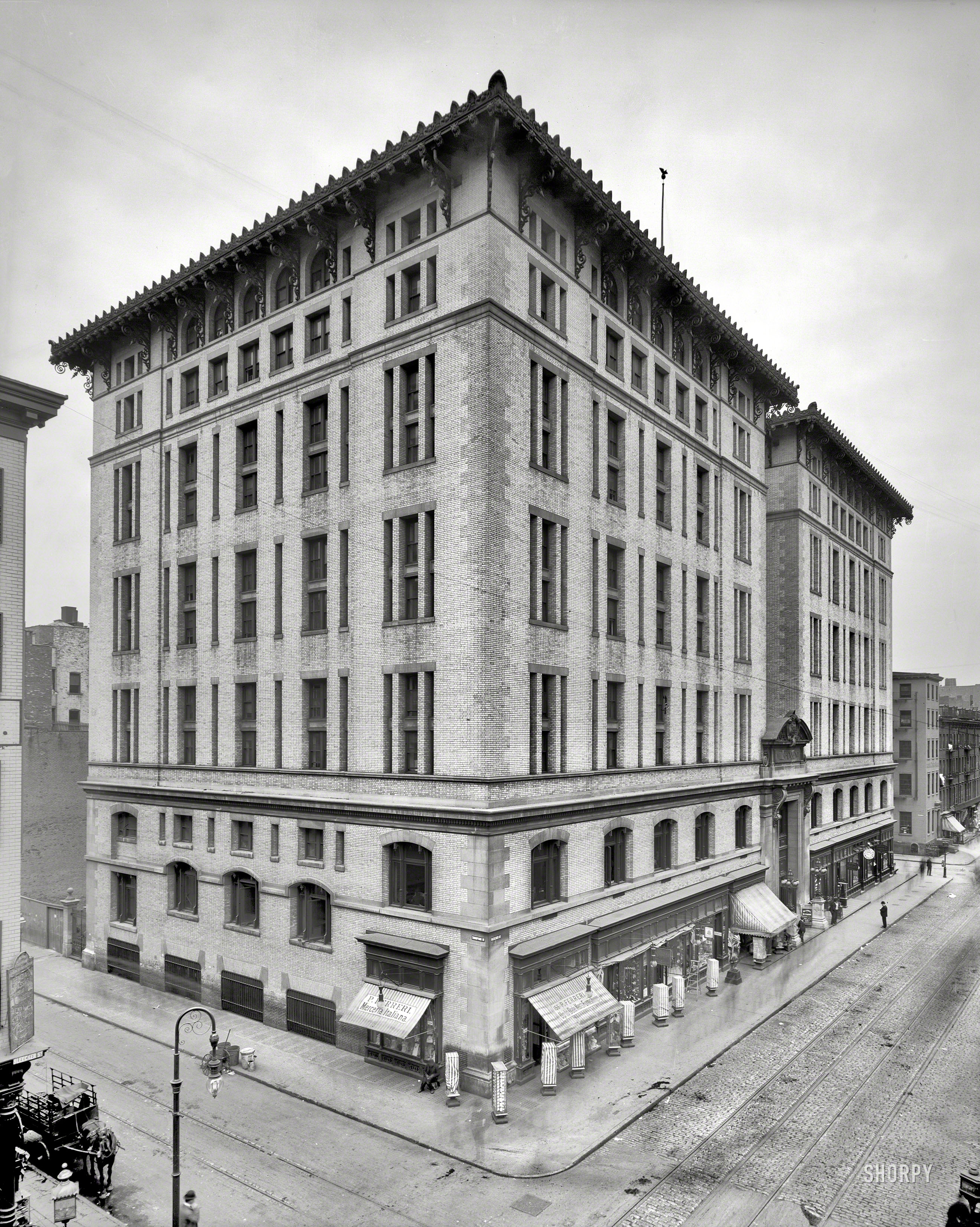 New York circa 1905. "Mills House No. 1, Thompson and Bleecker Sts." Designed as a "hostel for poor gentlemen," the building had 1,560 tiny rooms that rented for 20 cents a night. 8x10 glass negative, Detroit Publishing Co. View full size.