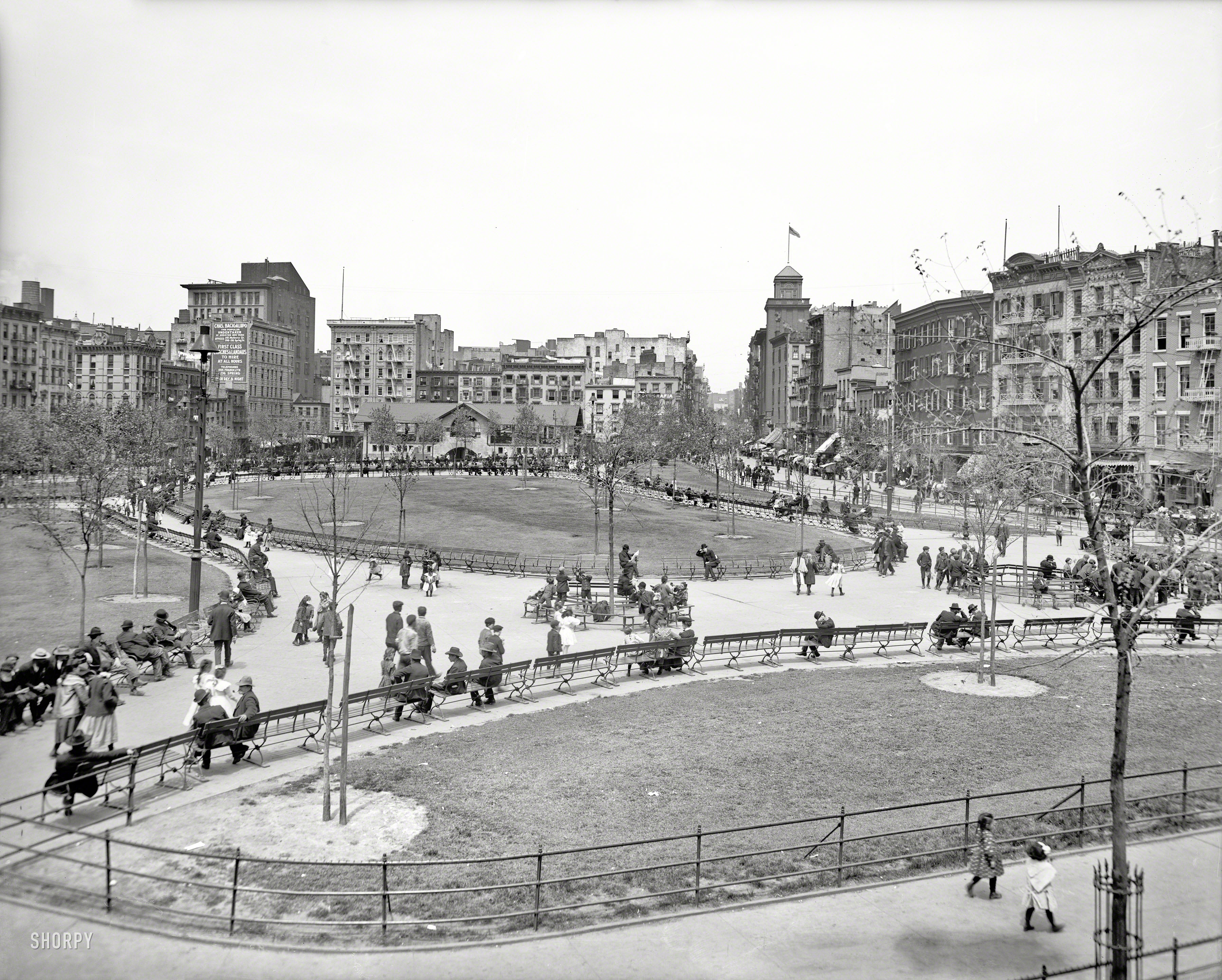 Circa 1905. "Mulberry Bend, New York City." The name was changed to Columbus Park in 1911. 8x10 glass negative, Detroit Publishing Co. View full size.