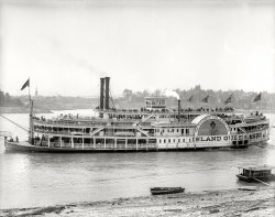 The Ohio River circa 1906. "Coney Island Co. sidewheeler Island Queen at Cincinnati." Let her not blind us to the more modest charms of the Guiding Star. 8x10 inch glass negative, Detroit Publishing Company. View full size.