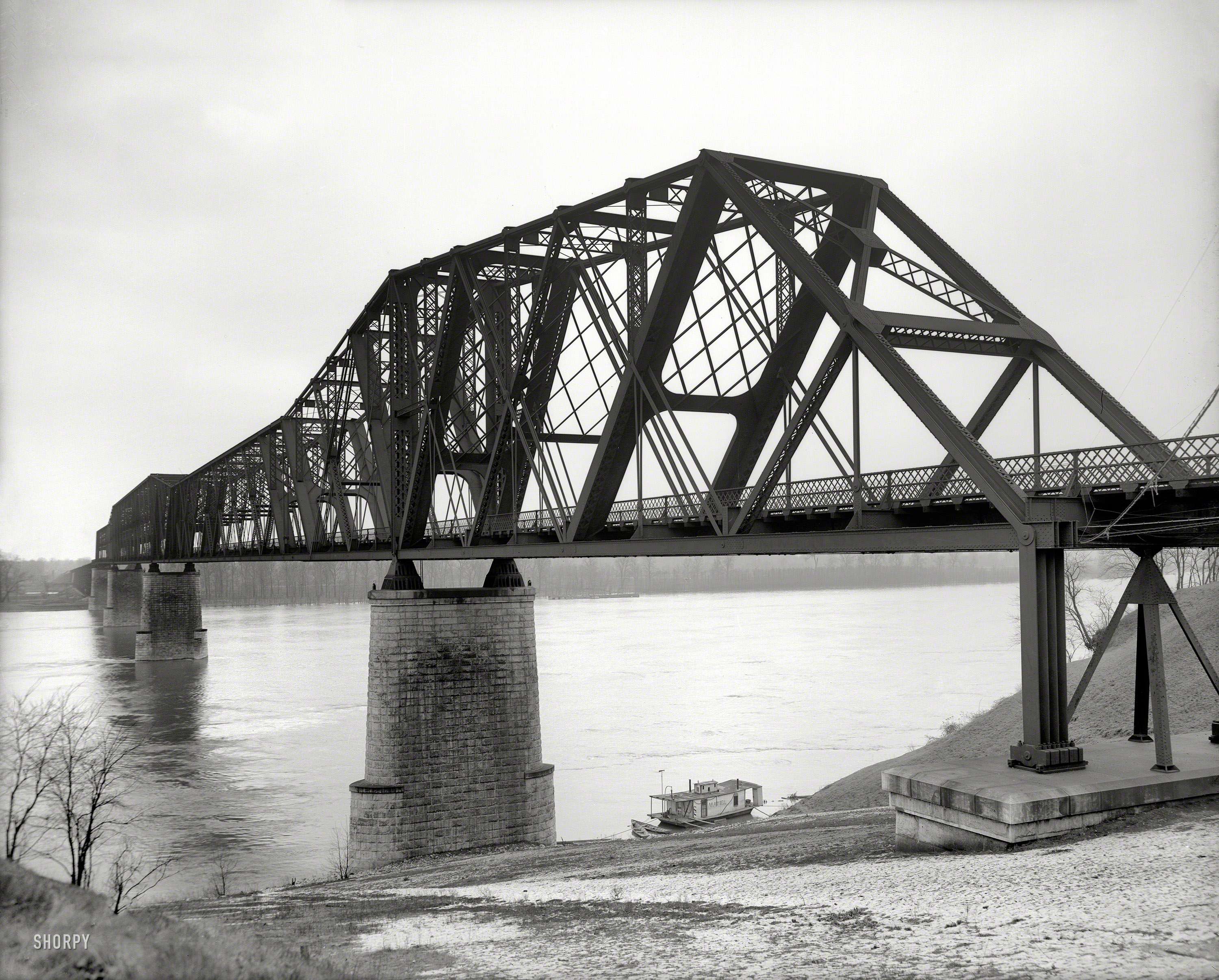 The Mississippi River circa 1906. "Kansas City & Memphis Railway bridge at Memphis, Tennessee." Where you'll find the Mary Bell. 8x10 inch dry plate glass negative, Detroit Publishing Company. View full size.