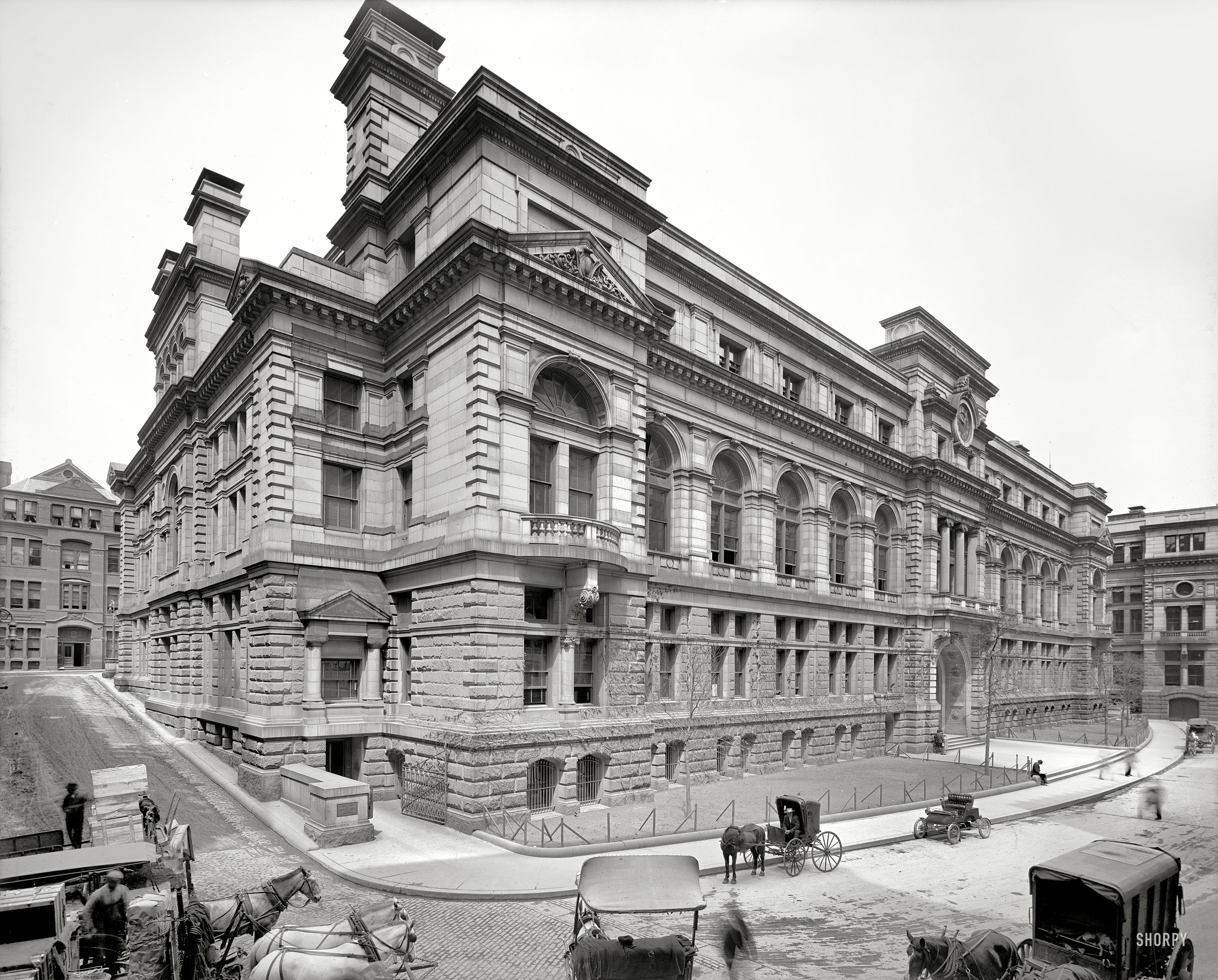 Boston circa 1906. "Courthouse, Pemberton Square." The Suffolk County Courthouse, a.k.a. John Adams Courthouse, completed 1893. View full size.