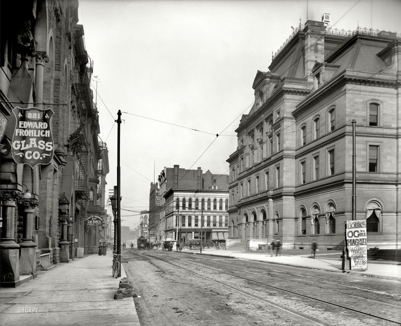 Toledo, Ohio, circa 1905. "Post Office on St. Clair Street." 6½ x 8½ inch dry plate glass negative, Detroit Publishing Company. View full size.