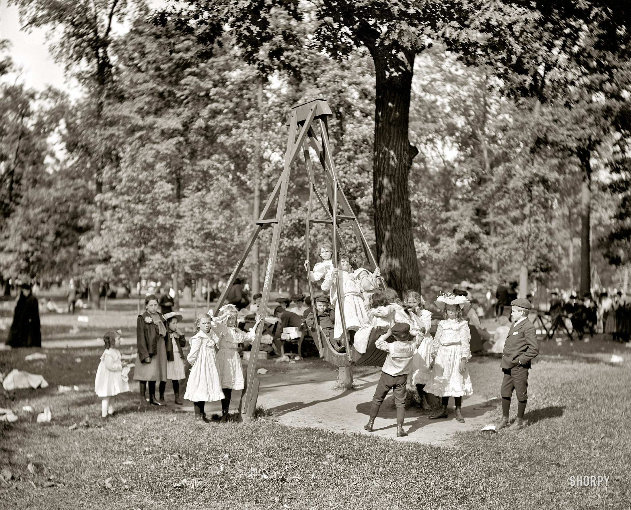 Detroit circa 1905. "Children's Day, Belle Isle Park." 8x10 inch dry plate glass negative, Detroit Publishing Company. View full size.