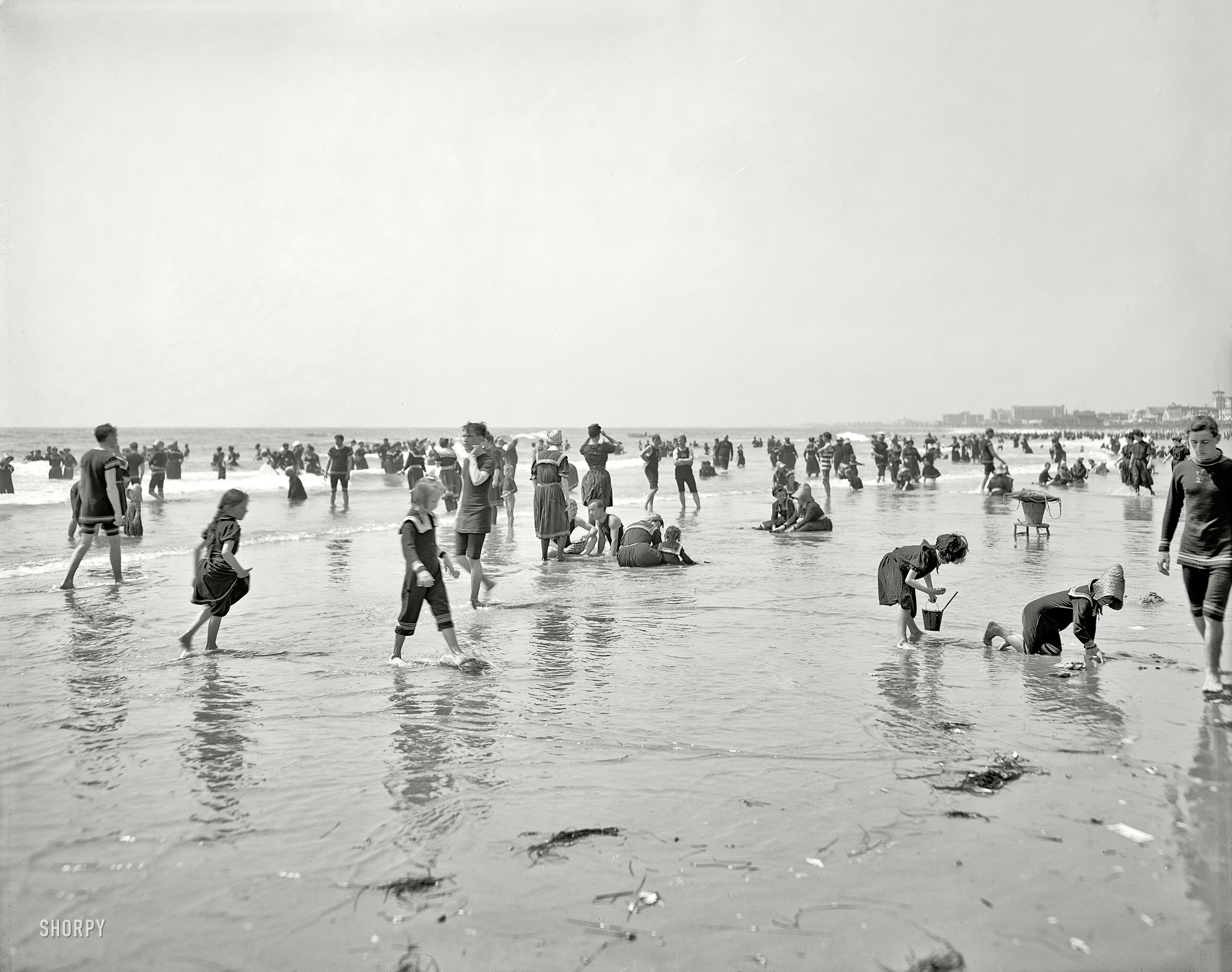 The Jersey Shore circa 1905. "On the beach at Atlantic City." Where's my pail? 8x10 inch dry plate glass negative, Detroit Publishing Company. View full size.