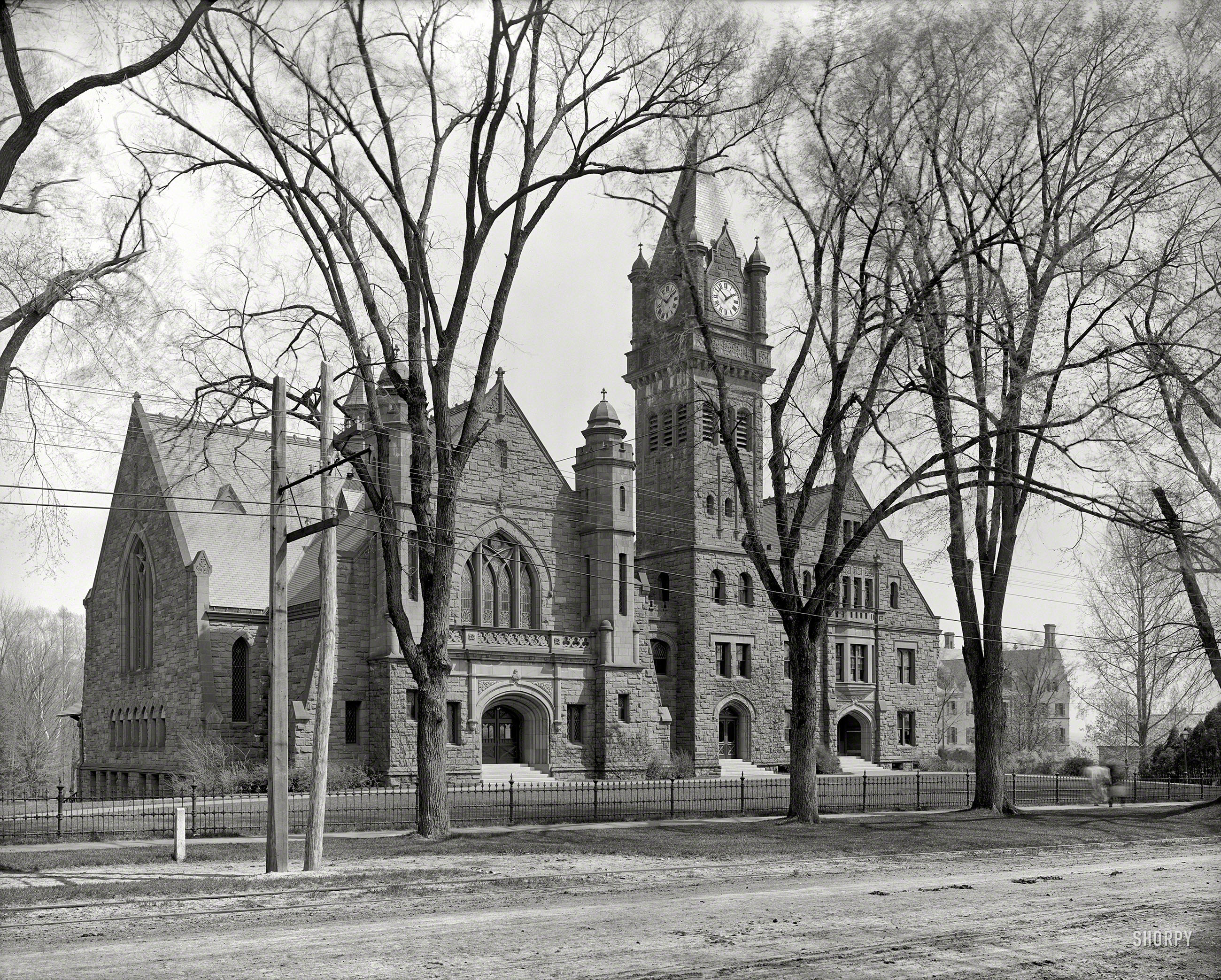 Circa 1908. "Mary Lyon Hall, Mount Holyoke College, South Hadley, Mass." One of the half-dozen or so campus buildings at American colleges that are named after the 19th-century educator. Detroit Publishing glass negative. View full size.