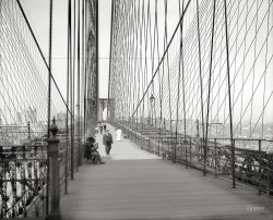 New York circa 1907. "Manhattan from the Brooklyn Bridge." 8x10 inch dry plate glass negative, Detroit Publishing Company. View full size.
(The Gallery, Boats & Bridges, DPC, NYC)