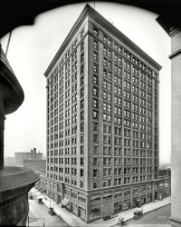 Toledo circa 1909. "Nicholas Building." The tallest in Ohio at the time of its construction, presiding over a lively array of ghostly pedestrians, and a phantom dog. 8x10 inch glass negative, Detroit Publishing Company. View full size.