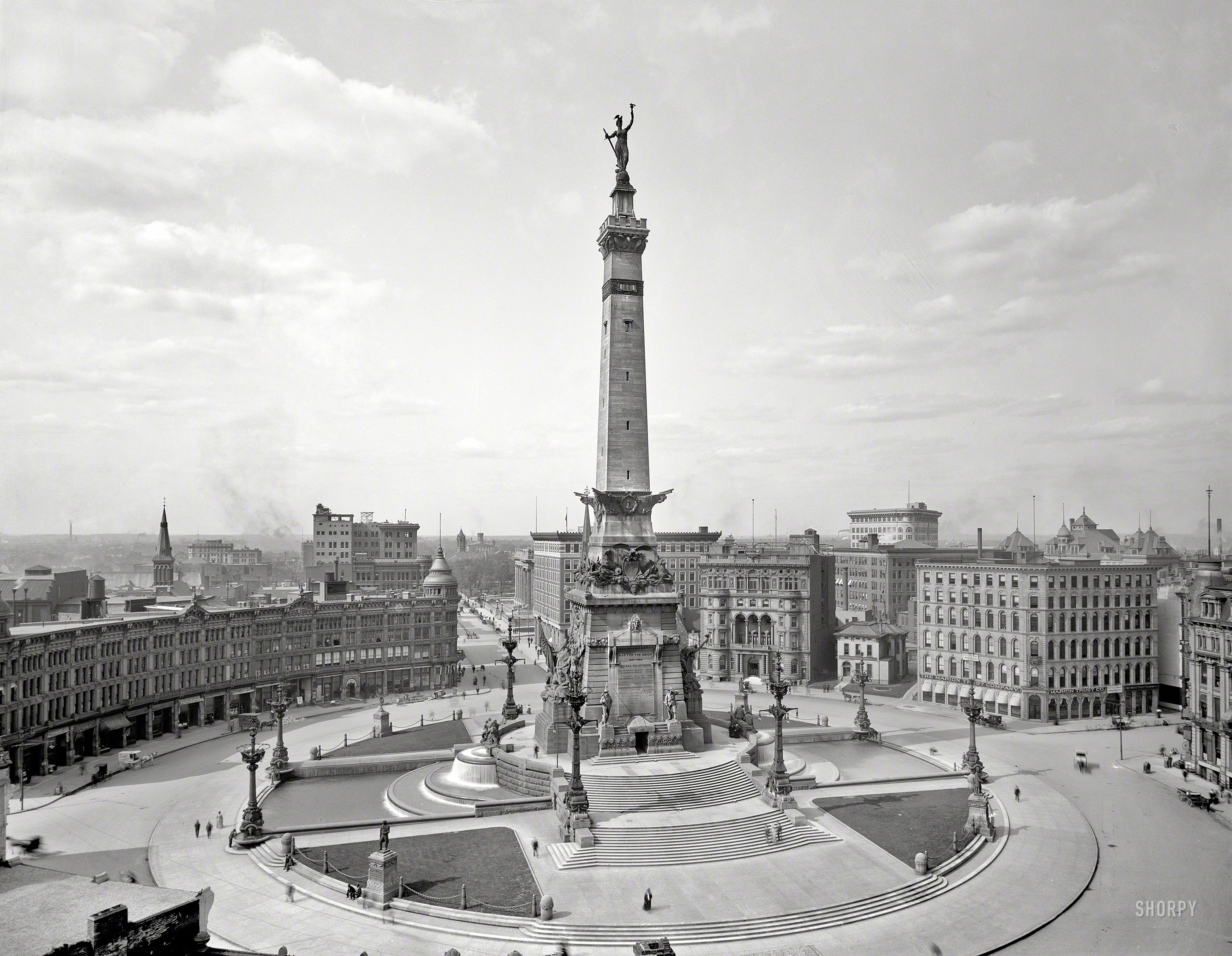 Indianapolis, Indiana, circa 1907. "Soldiers' and Sailors' Monument." 8x10 inch dry plate glass negative, Detroit Publishing Company. View full size.