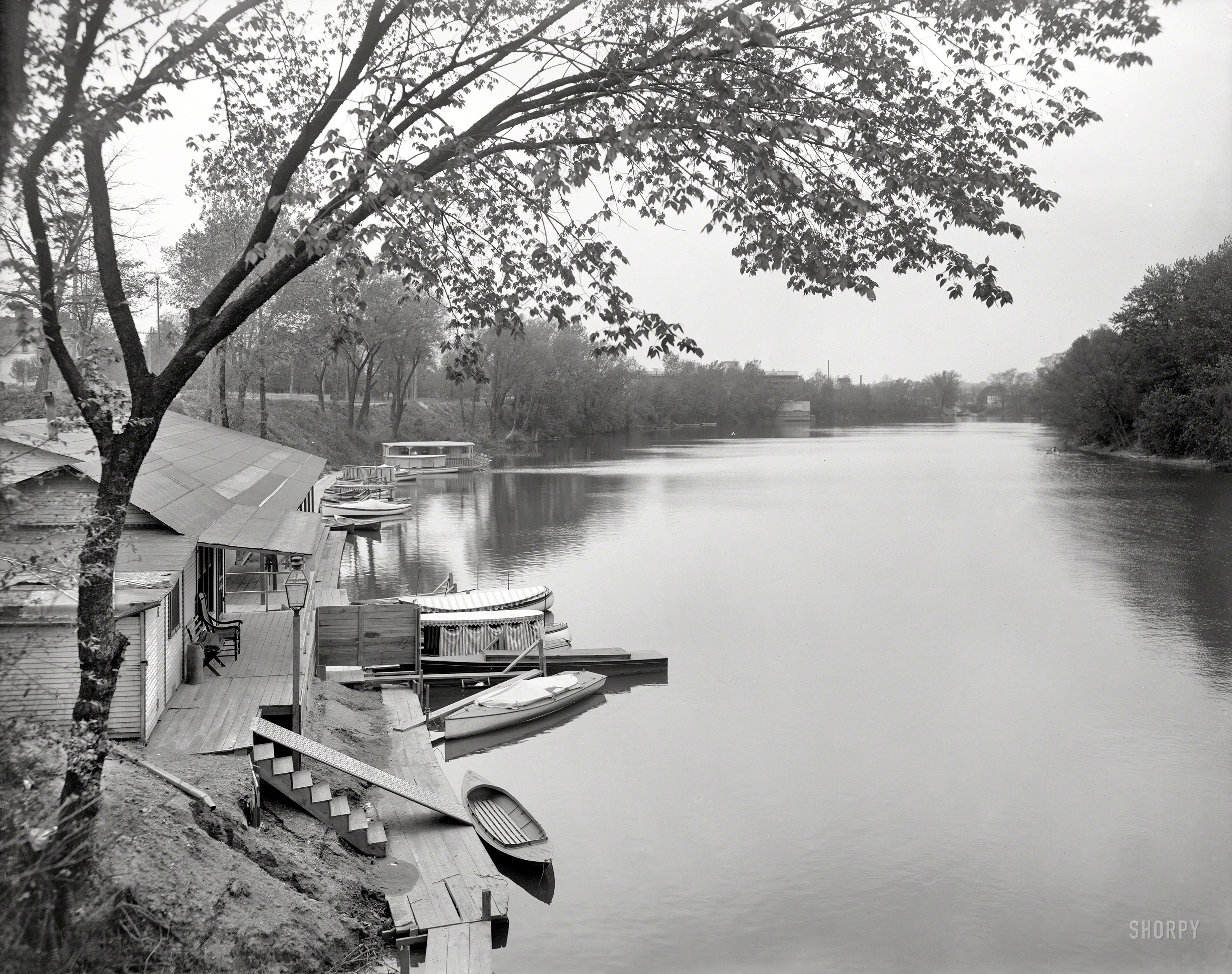 1907. "White River at Broad Ripple Park, Indianapolis." Where's our picnic basket? 8x10 inch glass negative, Detroit Publishing Company. View full size.