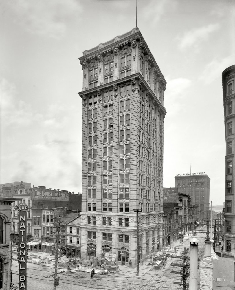 Louisville, Kentucky, circa 1906. "Lincoln Savings Bank." An interesting sampling of signage here, including the second appearance on Shorpy in recent weeks of an advertisement for Capt. Woodward's trained seals. View full size.
