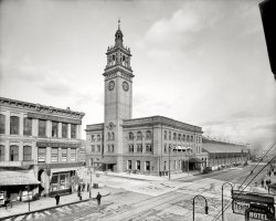 Minneapolis, Minnesota, circa 1908. "Chicago, Milwaukee & St. Paul railway station." Really just a glorified waiting room for the practice of Dr. Nelson. 8x10 inch dry plate glass negative, Detroit Publishing Company. View full size.