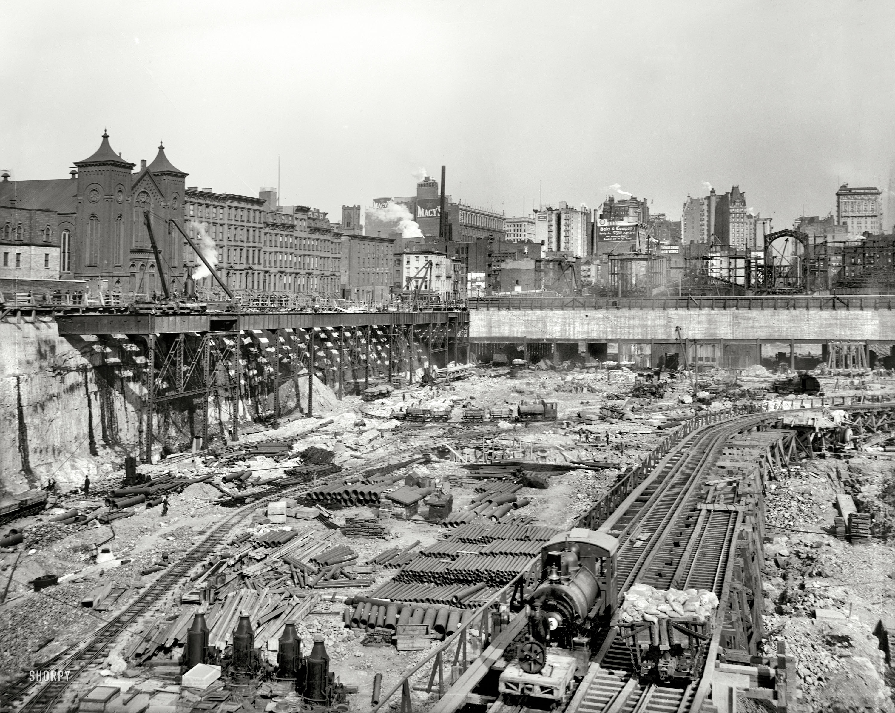New York circa 1908. "The big Pennsylvania hole." Excavations for Pennsylvania Station. 8x10 inch glass negative, Detroit Publishing Company. View full size.