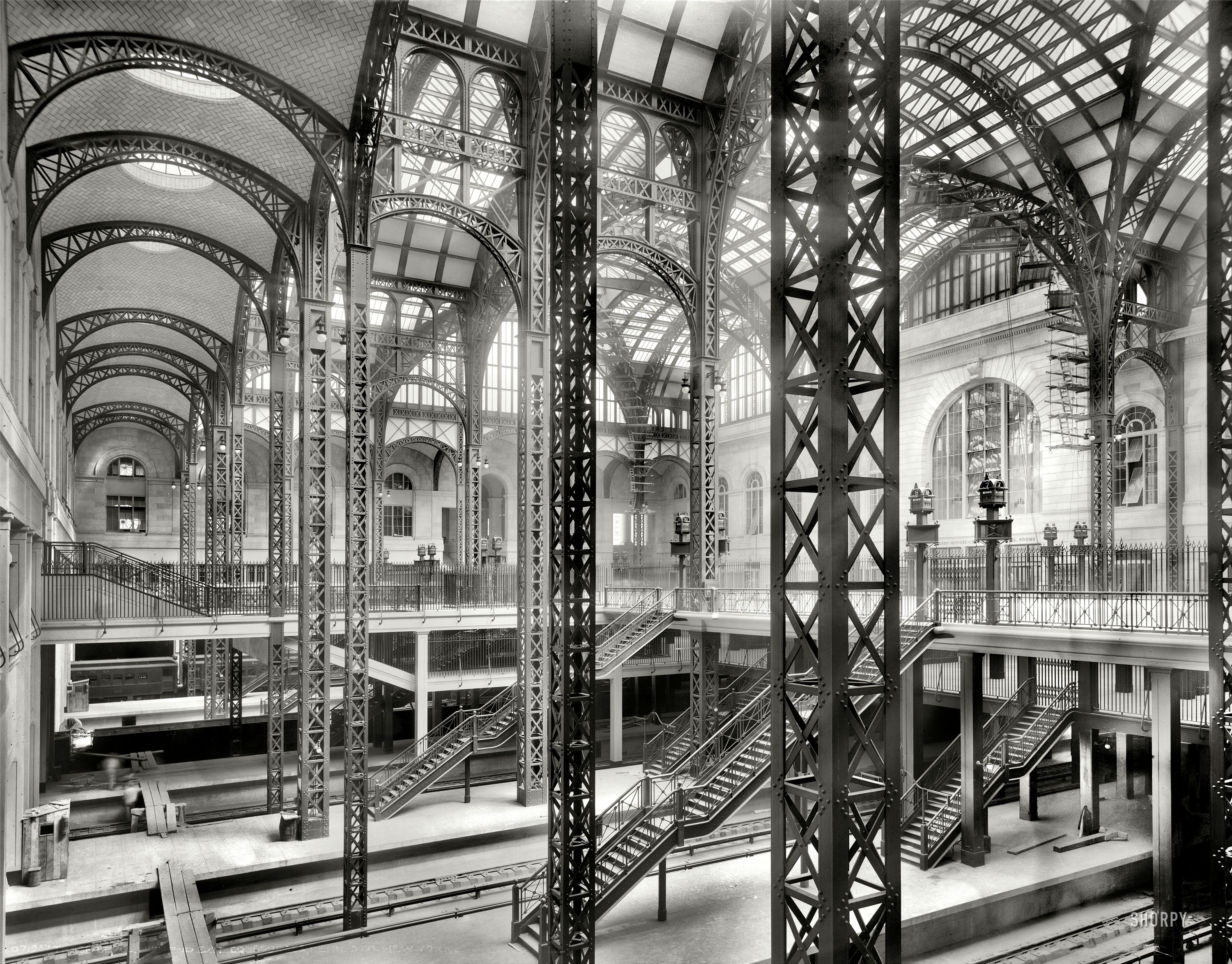 New York circa 1910. "Track level, main and exits, concourses, Pennsylvania Station." 8x10 dry plate glass negative, Detroit Publishing Co. View full size.