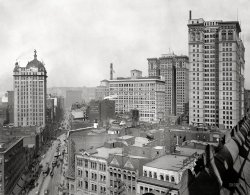 Pittsburgh circa 1914. "Liberty Avenue and skyscrapers." The Steel City grows up and up. 8x10 inch glass negative, Detroit Publishing Company. View full size.