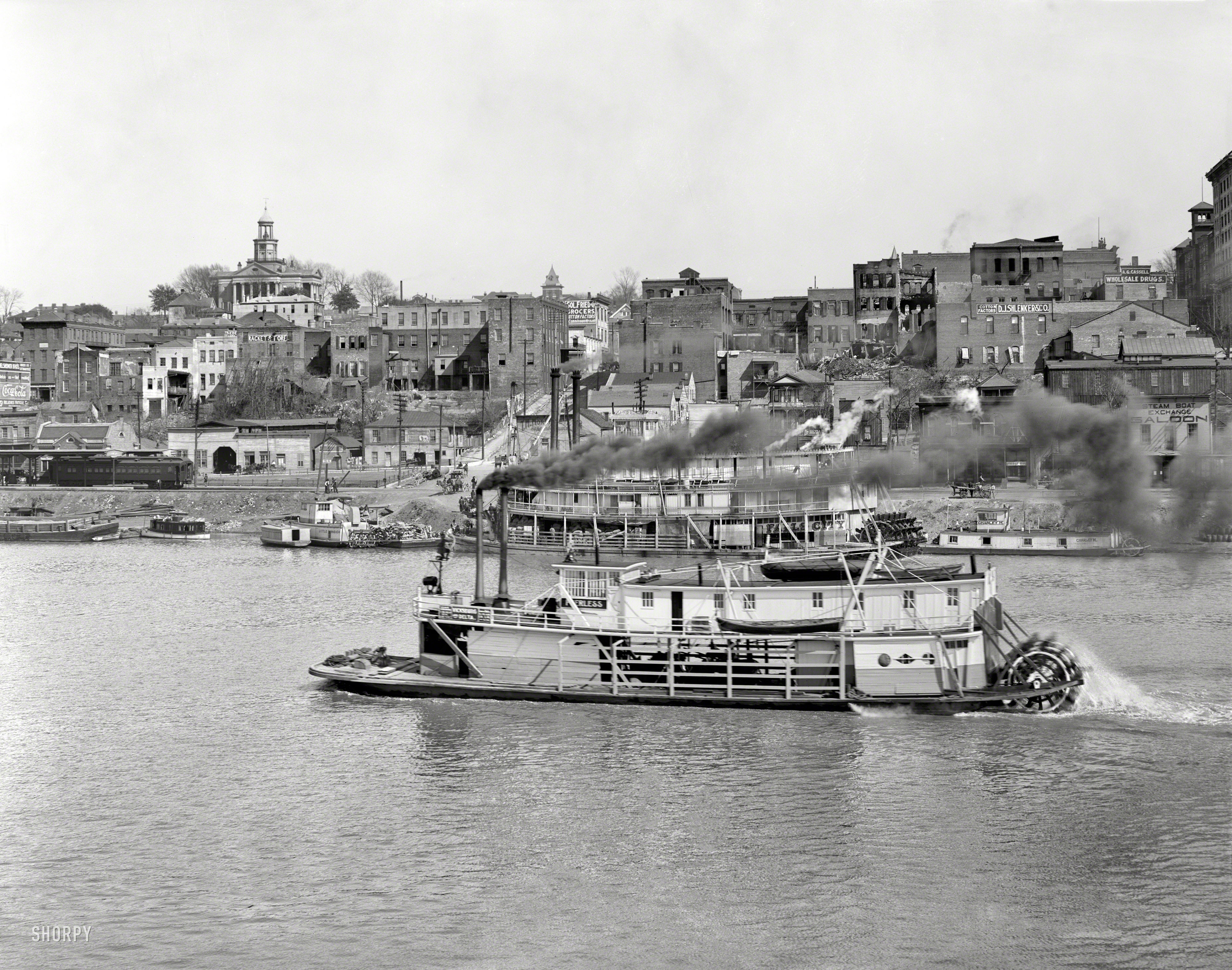 The Mississippi River circa 1909. "Vicksburg waterfront and sternwheeler Peerless." A segment from an alternate version of the panorama posted here yesterday. 8x10 inch glass negative, Detroit Publishing Co. View full size.