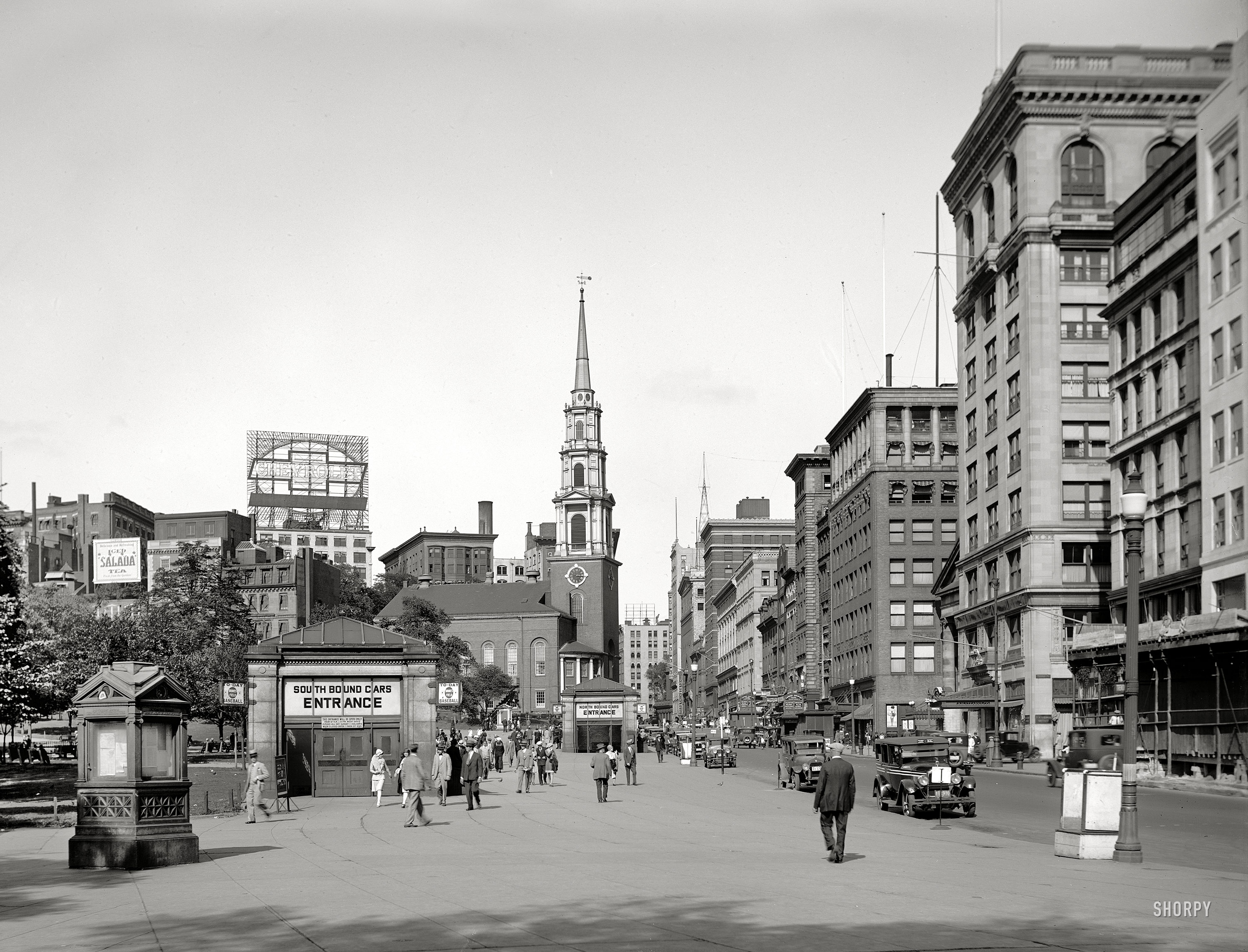 Boston circa 1923. "Tremont Street and the Mall." One of the later entries in the Detroit Publishing catalog. Note the big Chevrolet sign.  View full size.